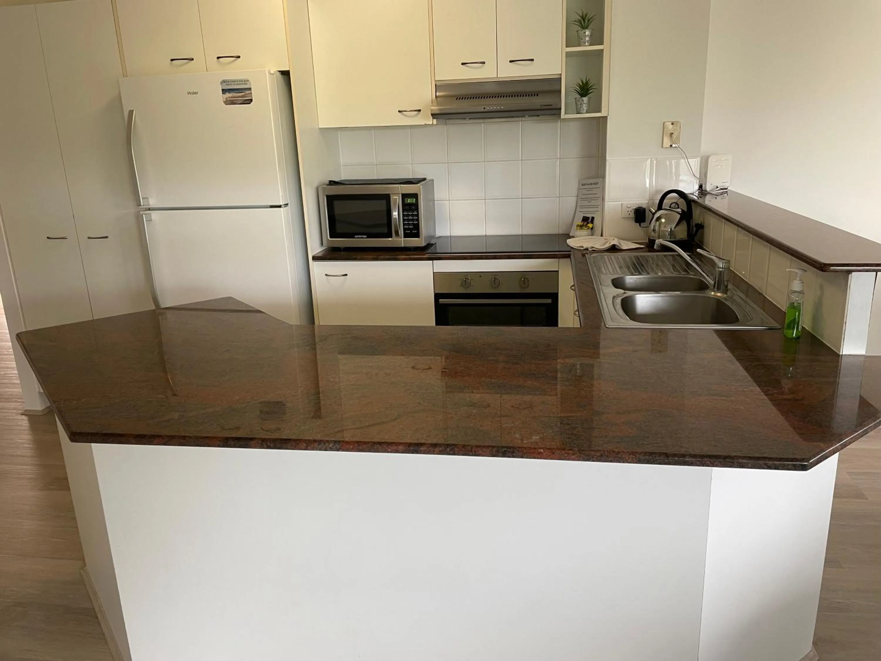 Kitchen or kitchenette in Salerno On The Beach