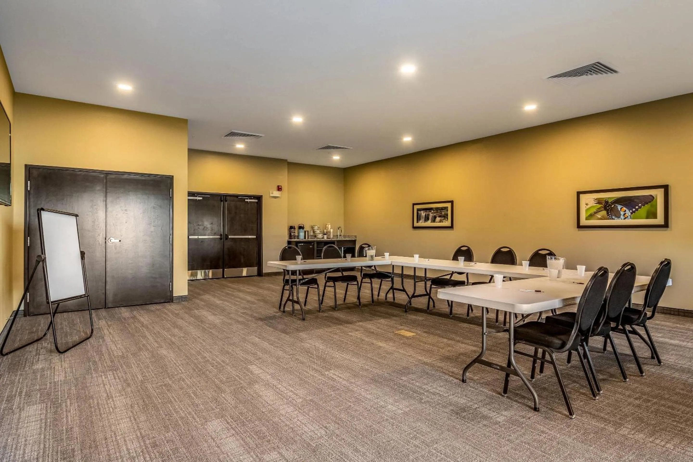 Meeting/conference room in Comfort Suites Brunswick - Cleveland Southwest