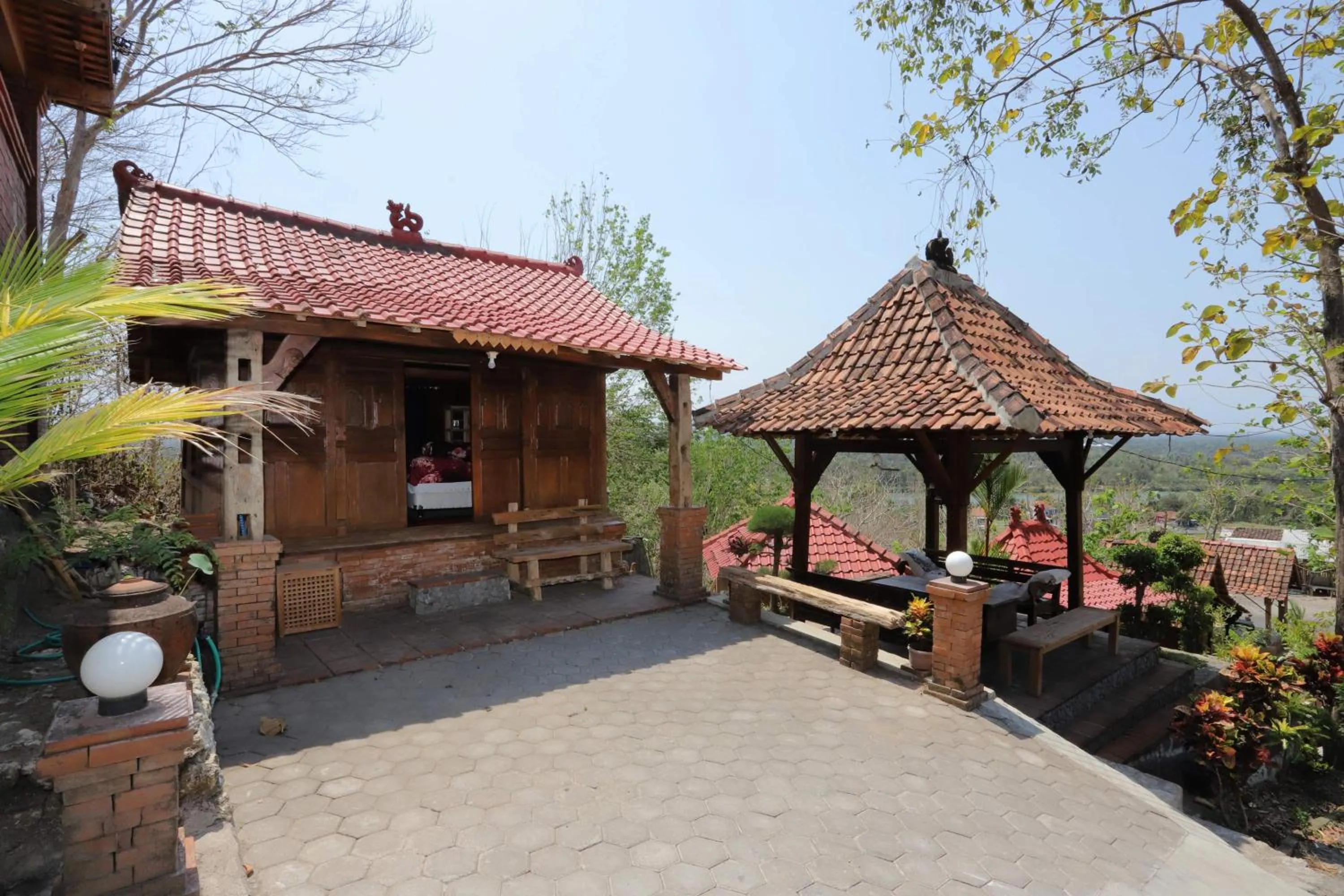 NewAlasKuliner & HomestayWatulumbung