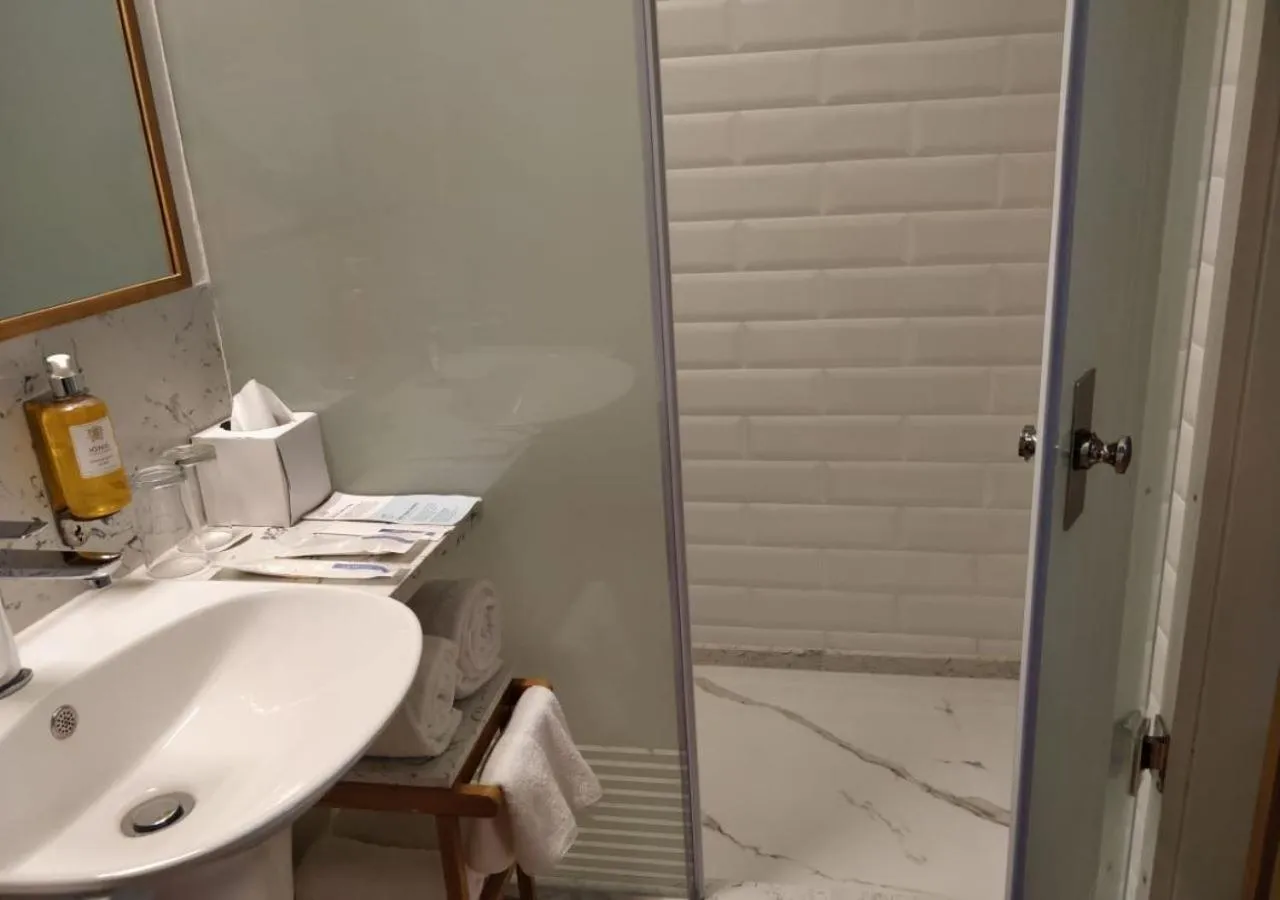 Bathroom in Holiday Inn Express Bengaluru Yeshwantpur by IHG