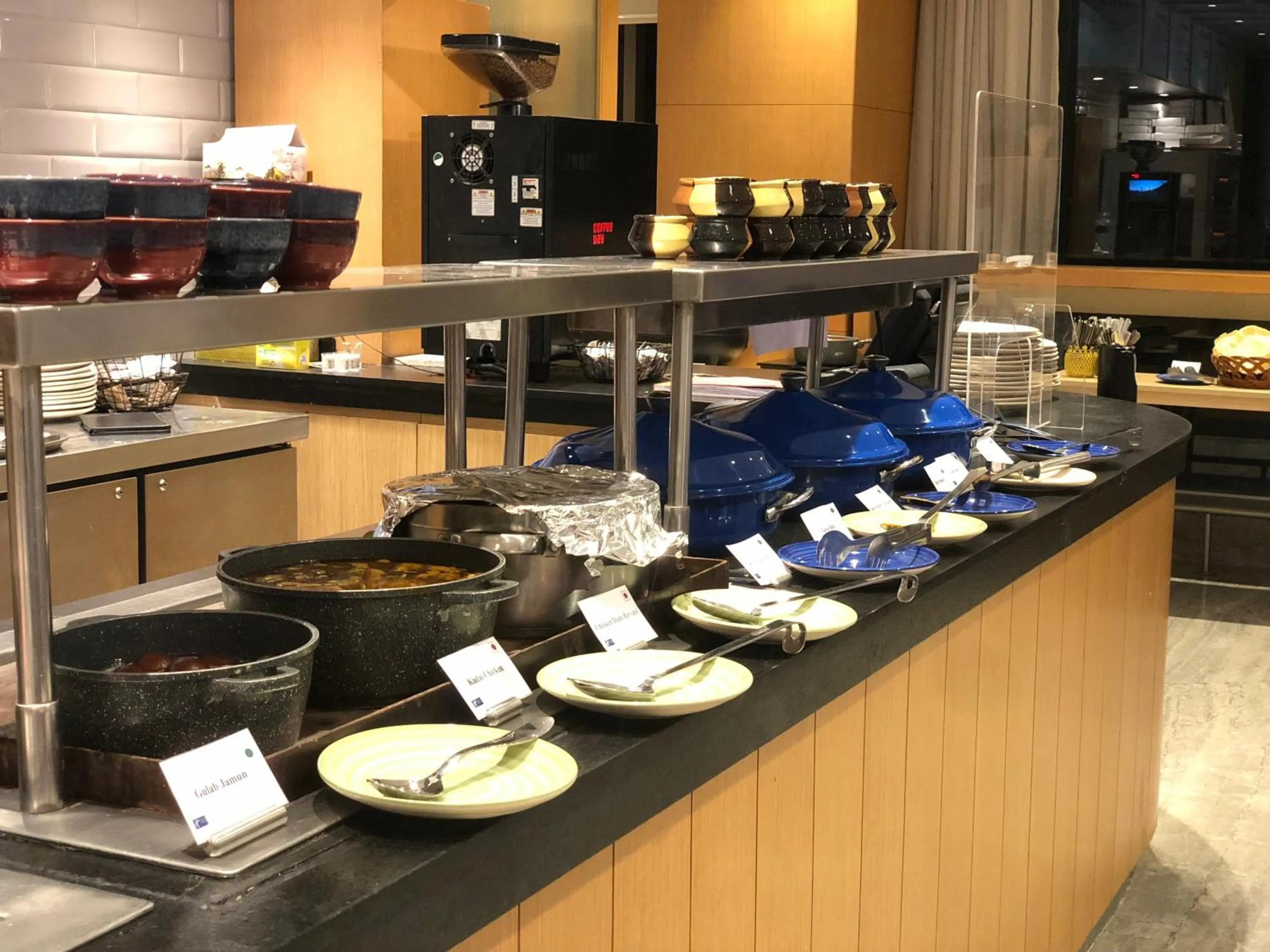 Restaurant/places to eat in Holiday Inn Express Bengaluru Yeshwantpur by IHG