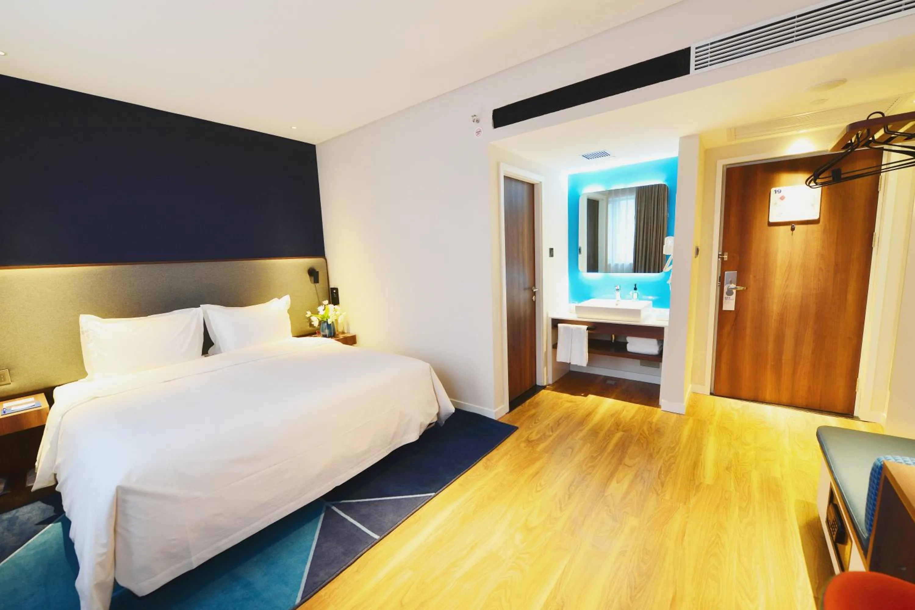 Photo of the whole room in Holiday Inn Express Tianshui City Center