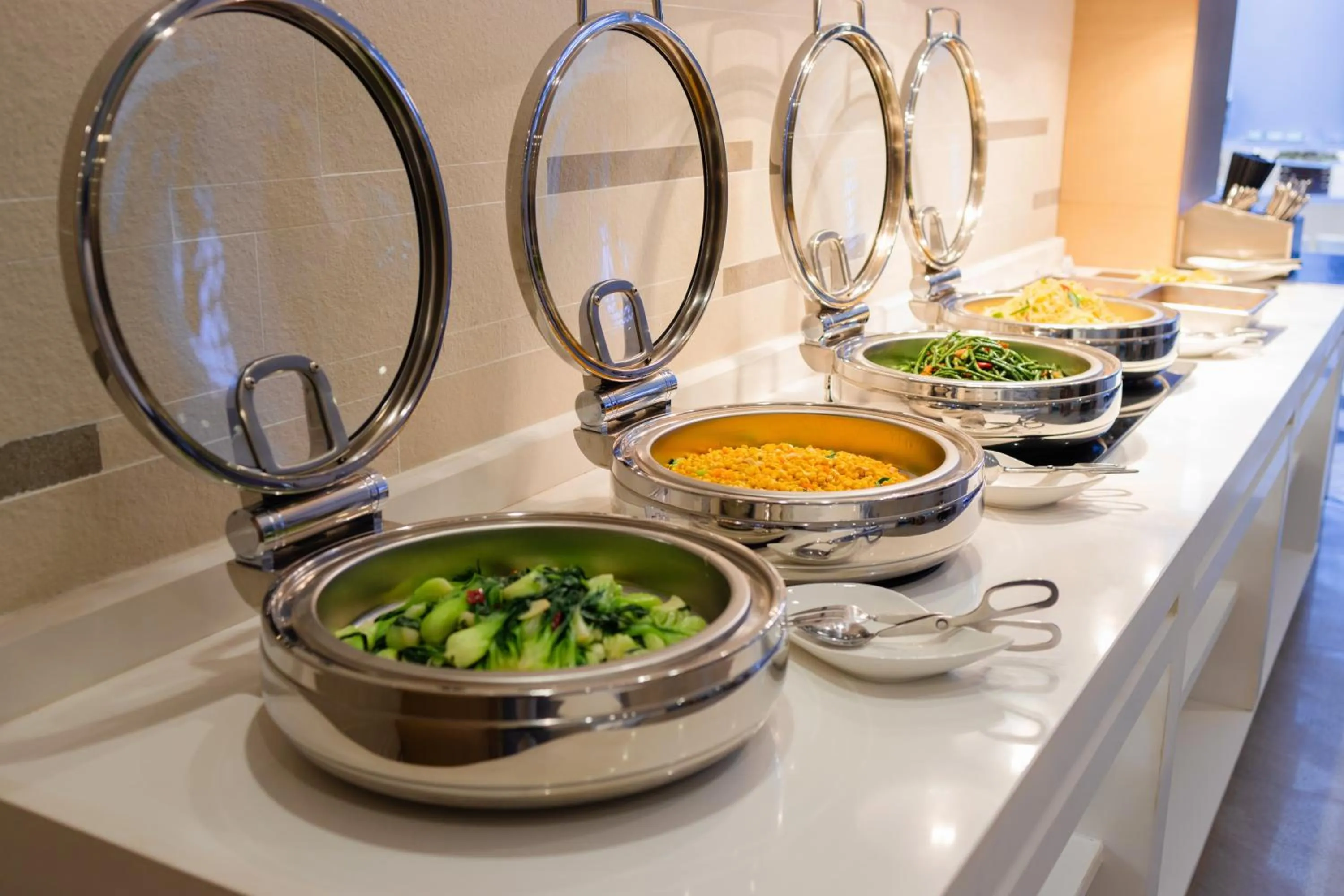 Restaurant/places to eat in Holiday Inn Express Tianshui City Center