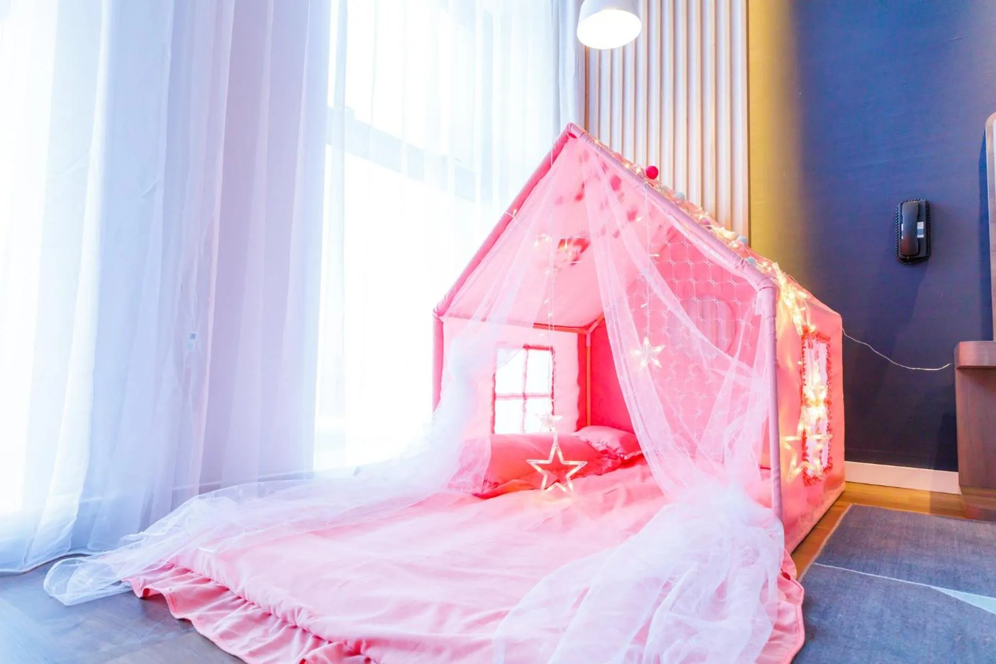 Photo of the whole room, Bed in Holiday Inn Express Harbin Qunli by IHG