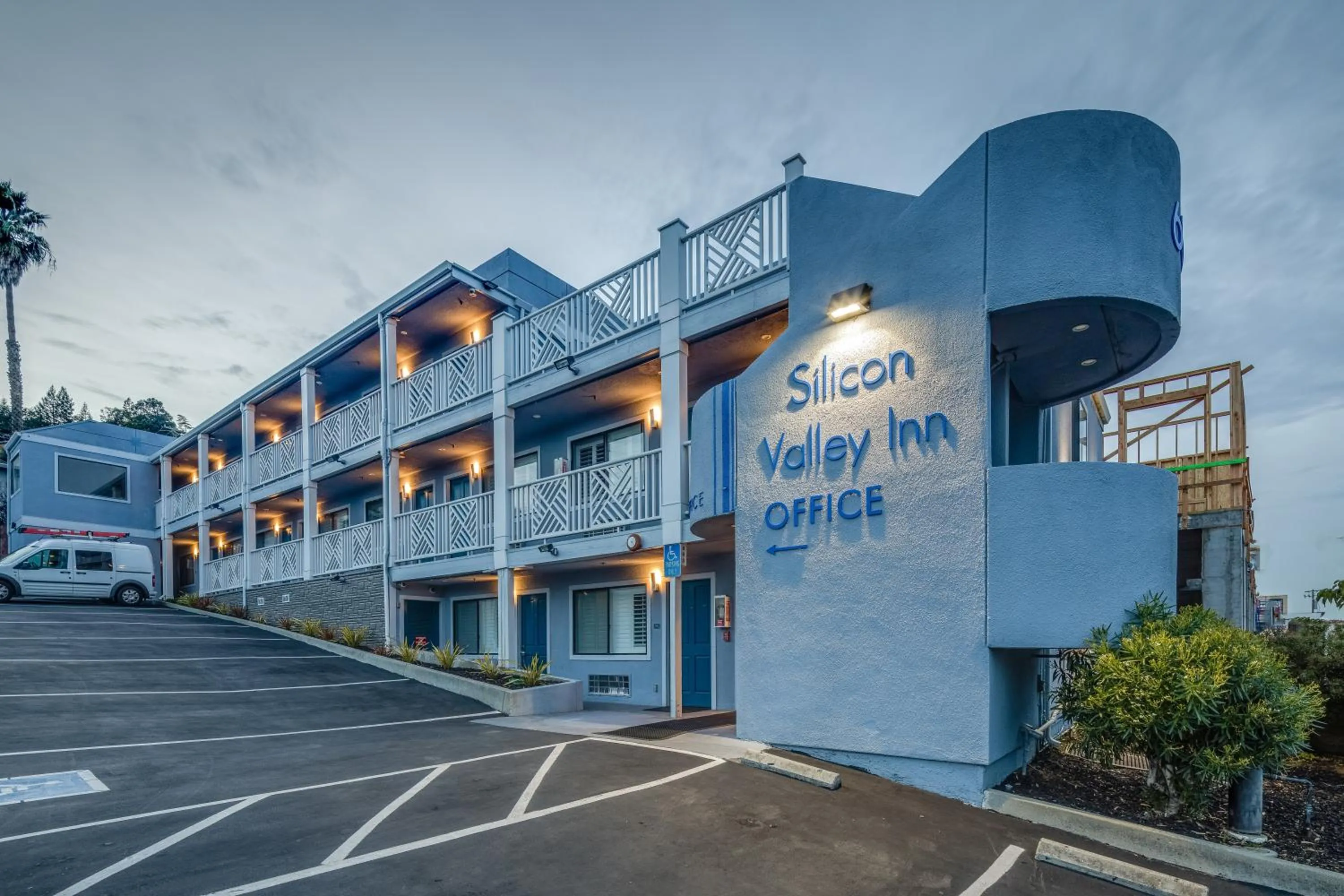 Facade/entrance in Silicon Valley Inn