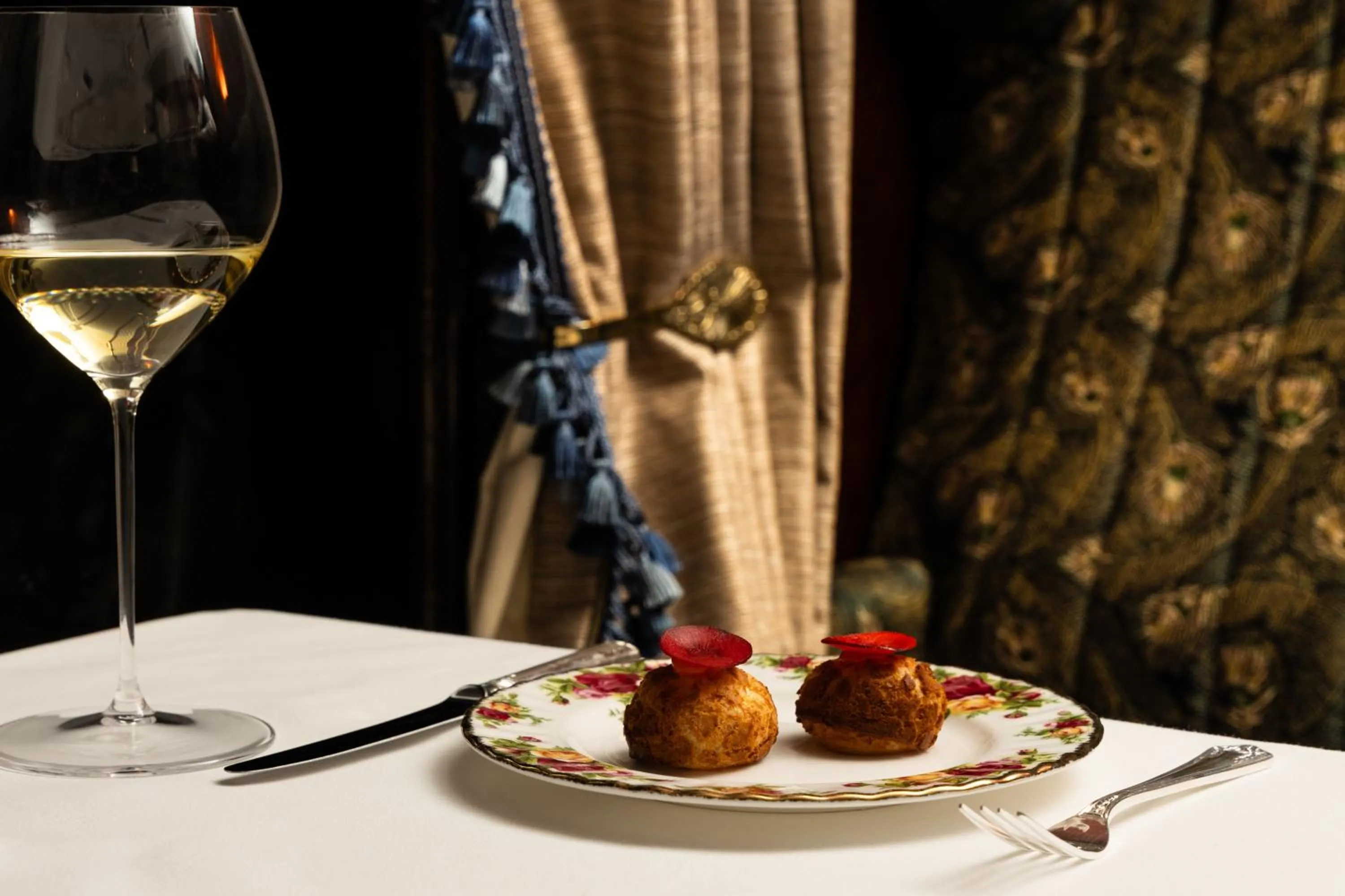 Dining area in Glenlo Abbey Hotel