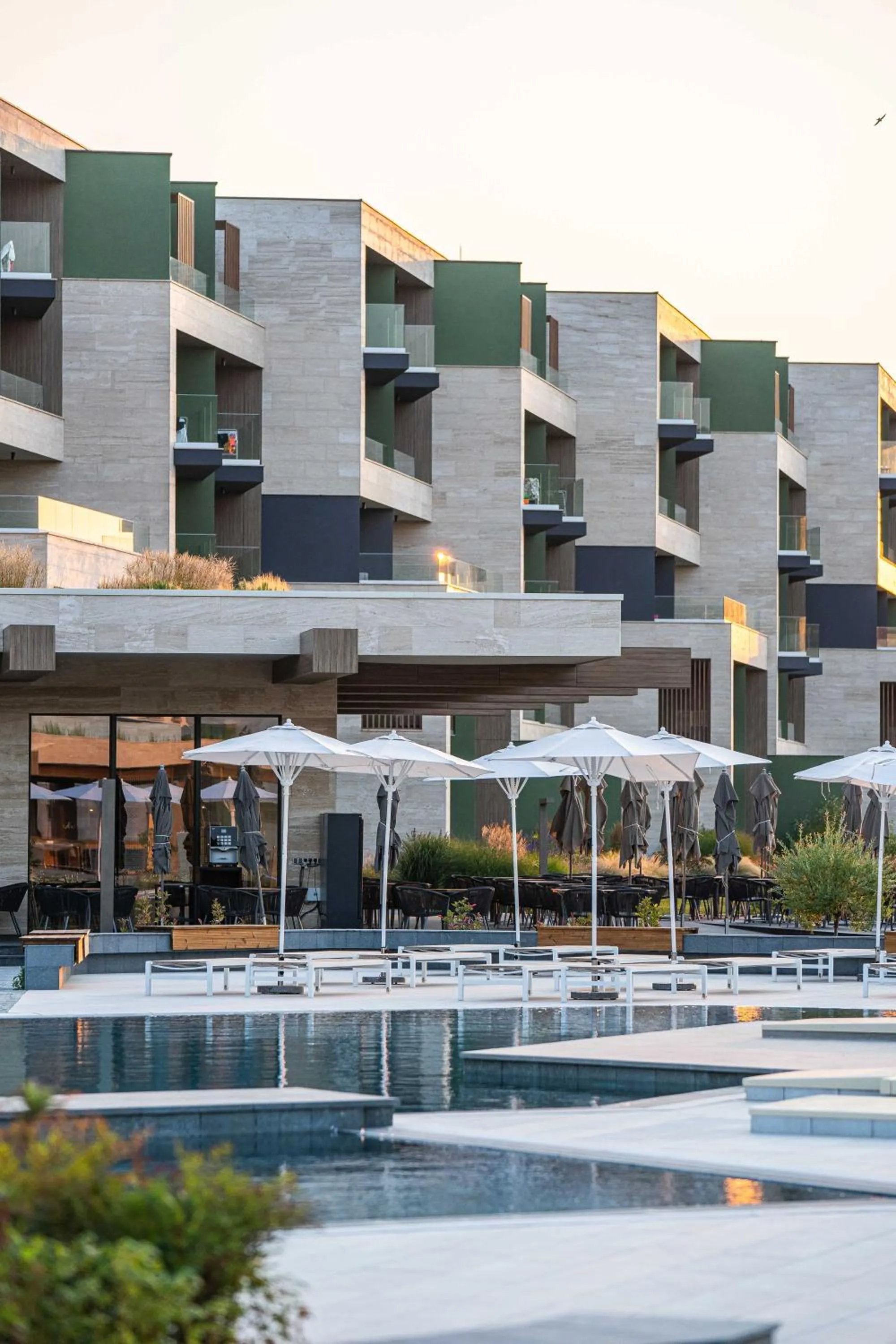 Property building in HVD Reina del Mar - Premium Spa Service & Free Parking