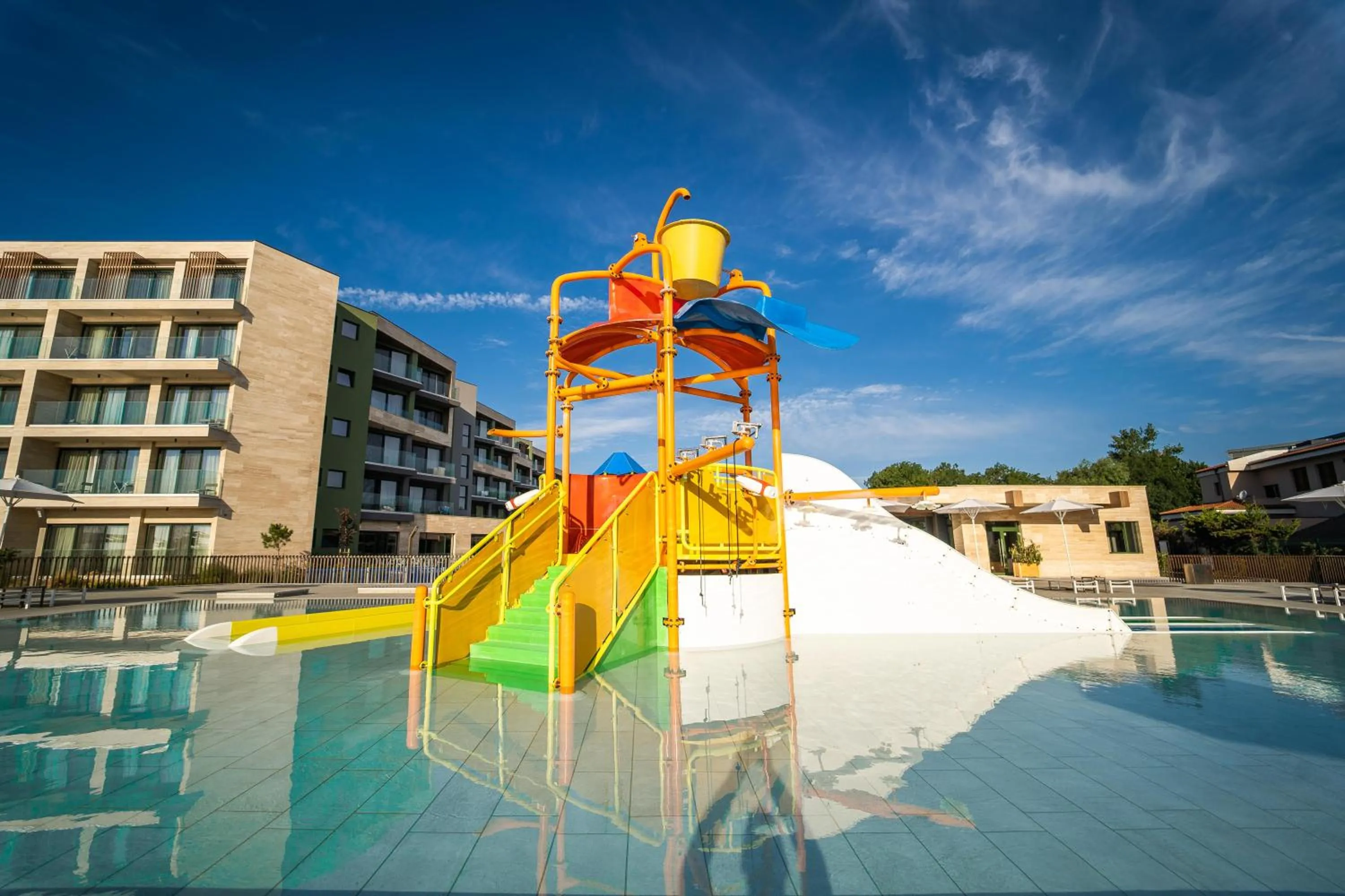 Children play ground in HVD Reina del Mar - Premium Spa Service & Free Parking