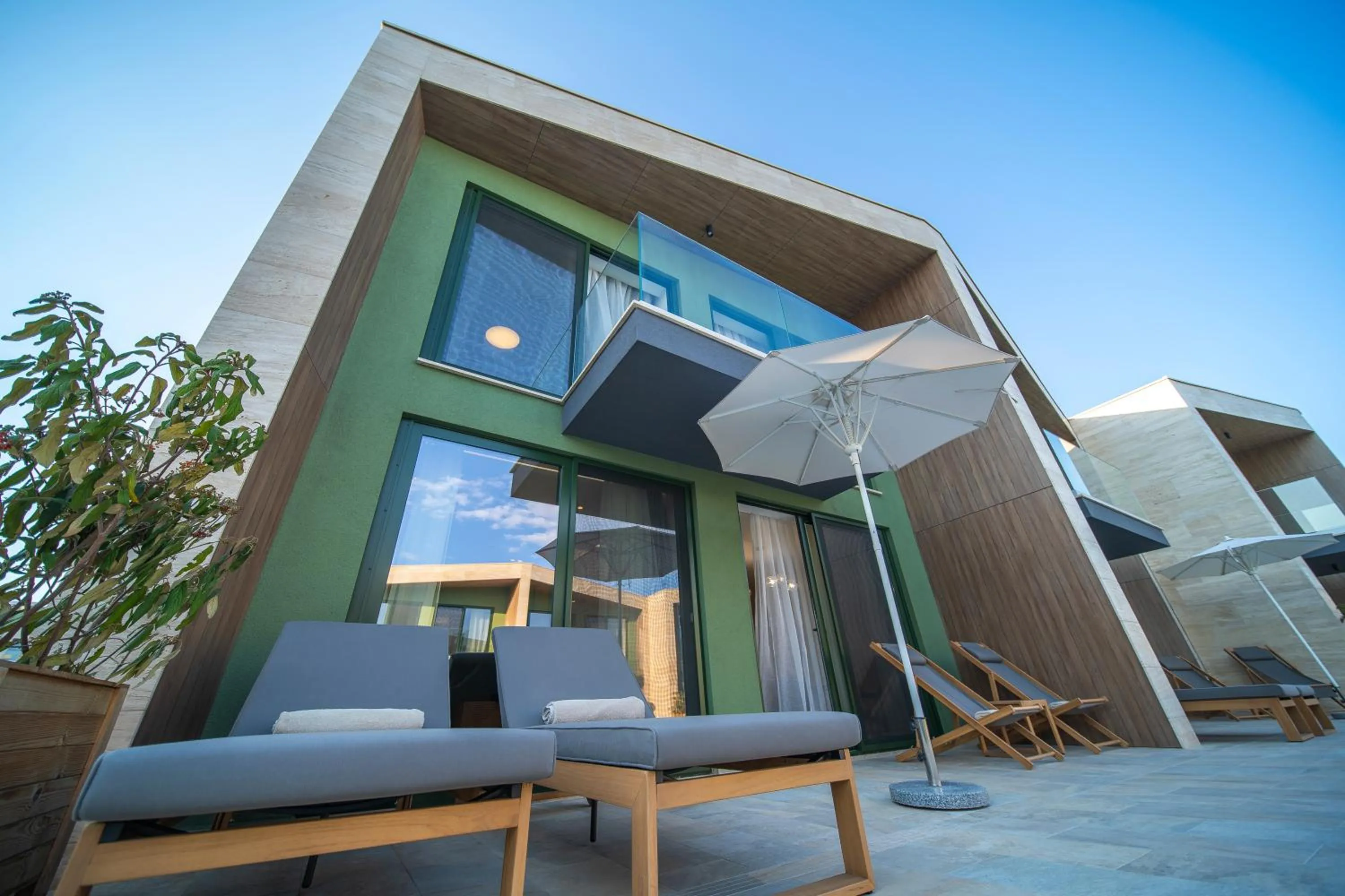 Property building in HVD Reina del Mar - Premium Spa Service & Free Parking