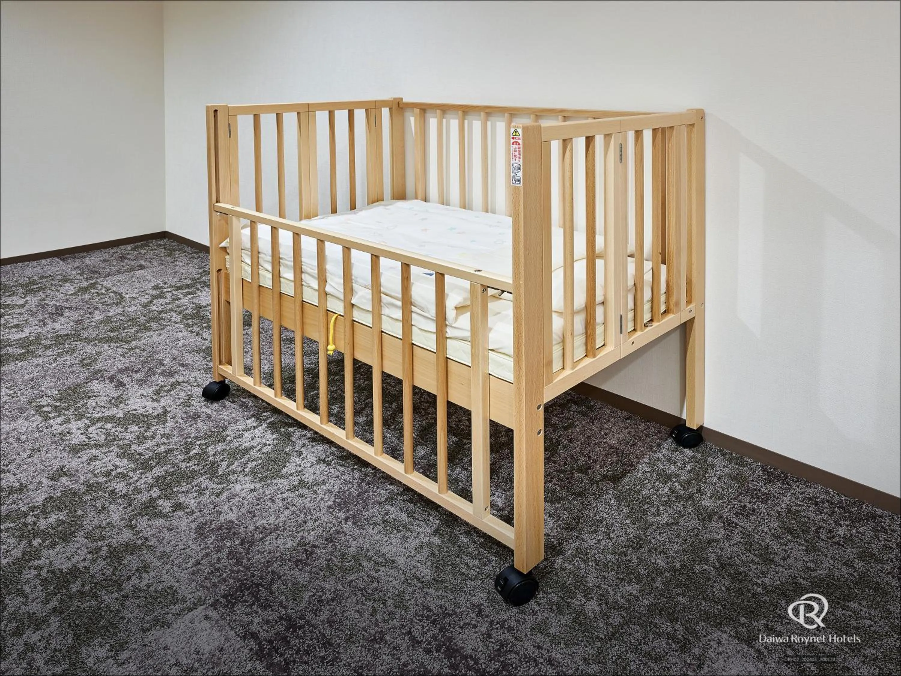 cot, Bed in Daiwa Roynet Hotel Hachinohe