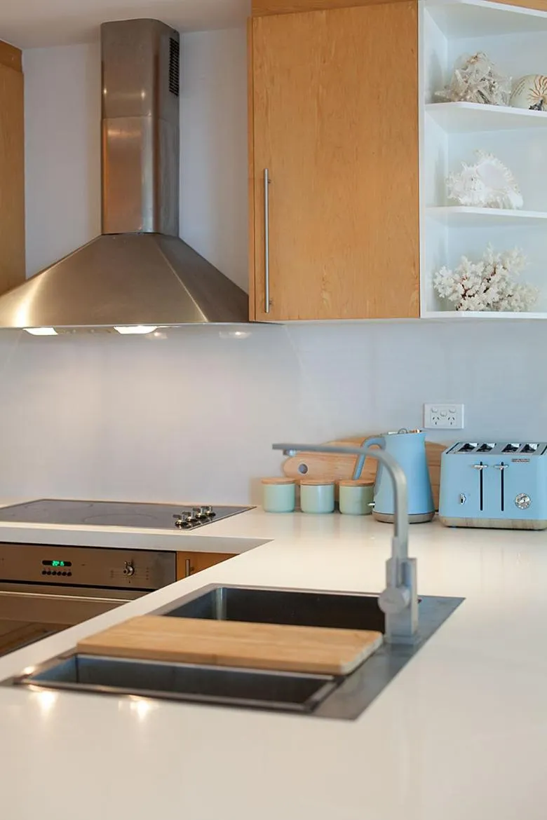 Kitchen or kitchenette in Papillon Coolum