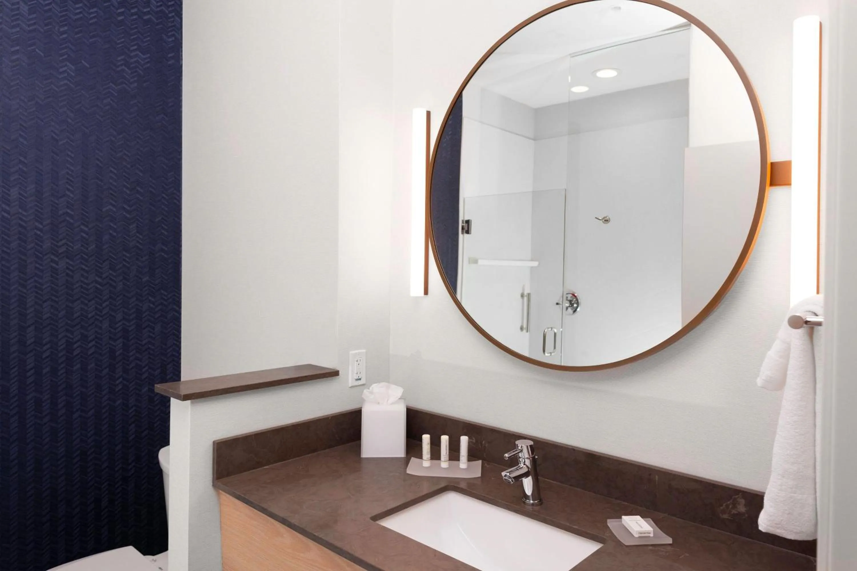 Bathroom in Fairfield Inn & Suites by Marriott Fort Morgan