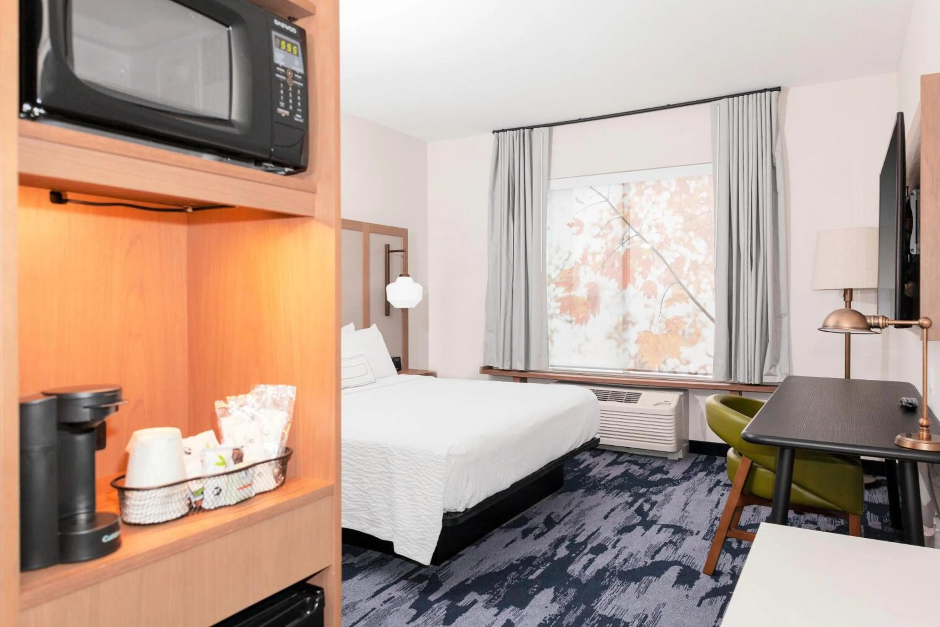 Photo of the whole room, Bed in Fairfield Inn & Suites by Marriott Fort Morgan