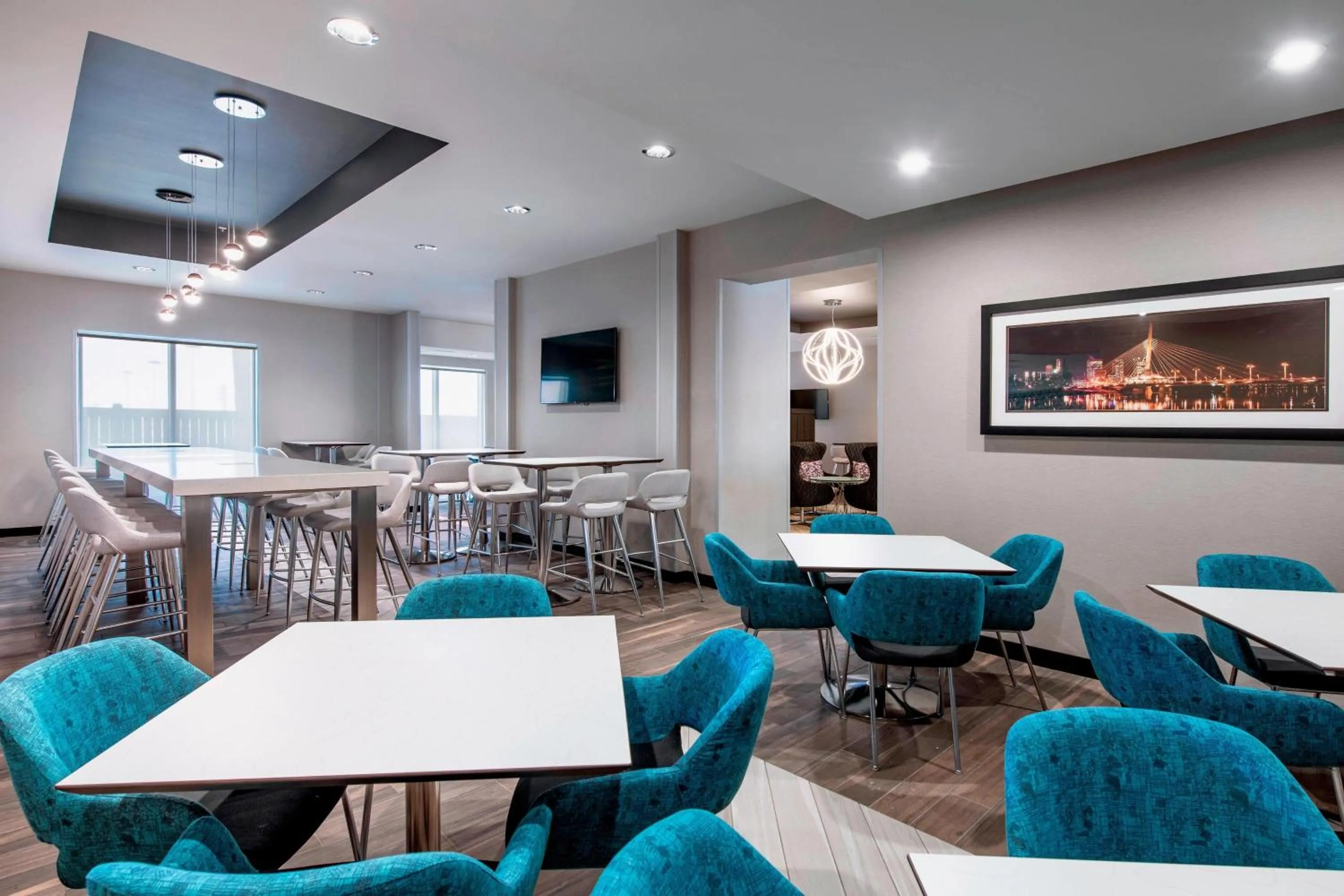 Restaurant/places to eat in Residence Inn by Marriott Winnipeg