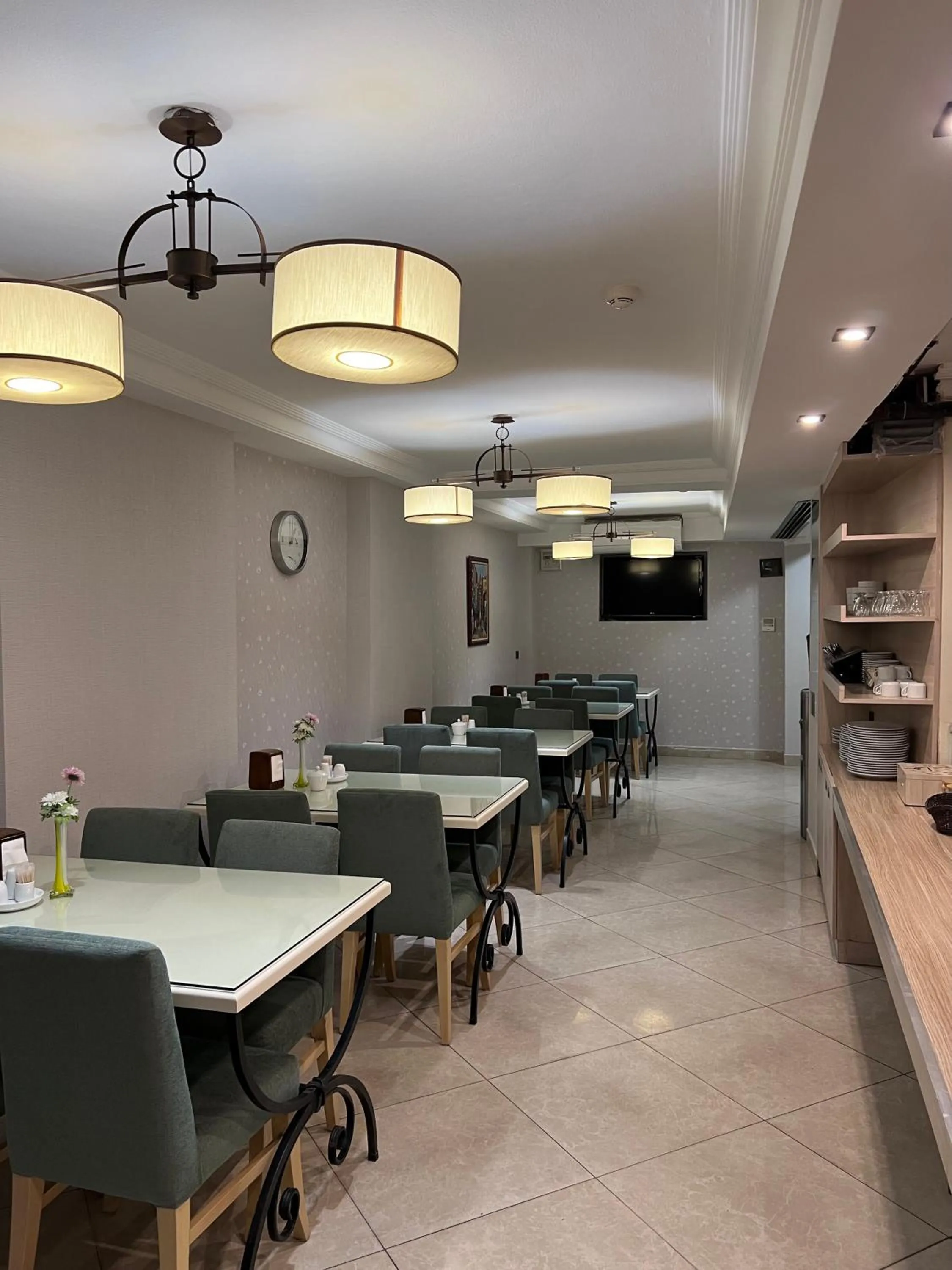 Food and drinks in Gul Hotel