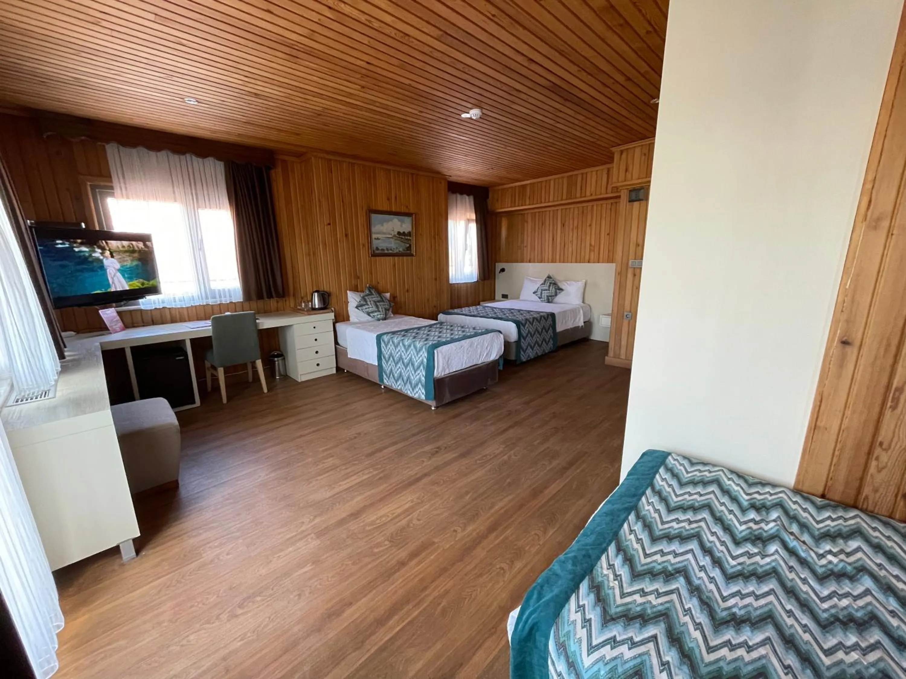 TV and multimedia, Bed in Gul Hotel