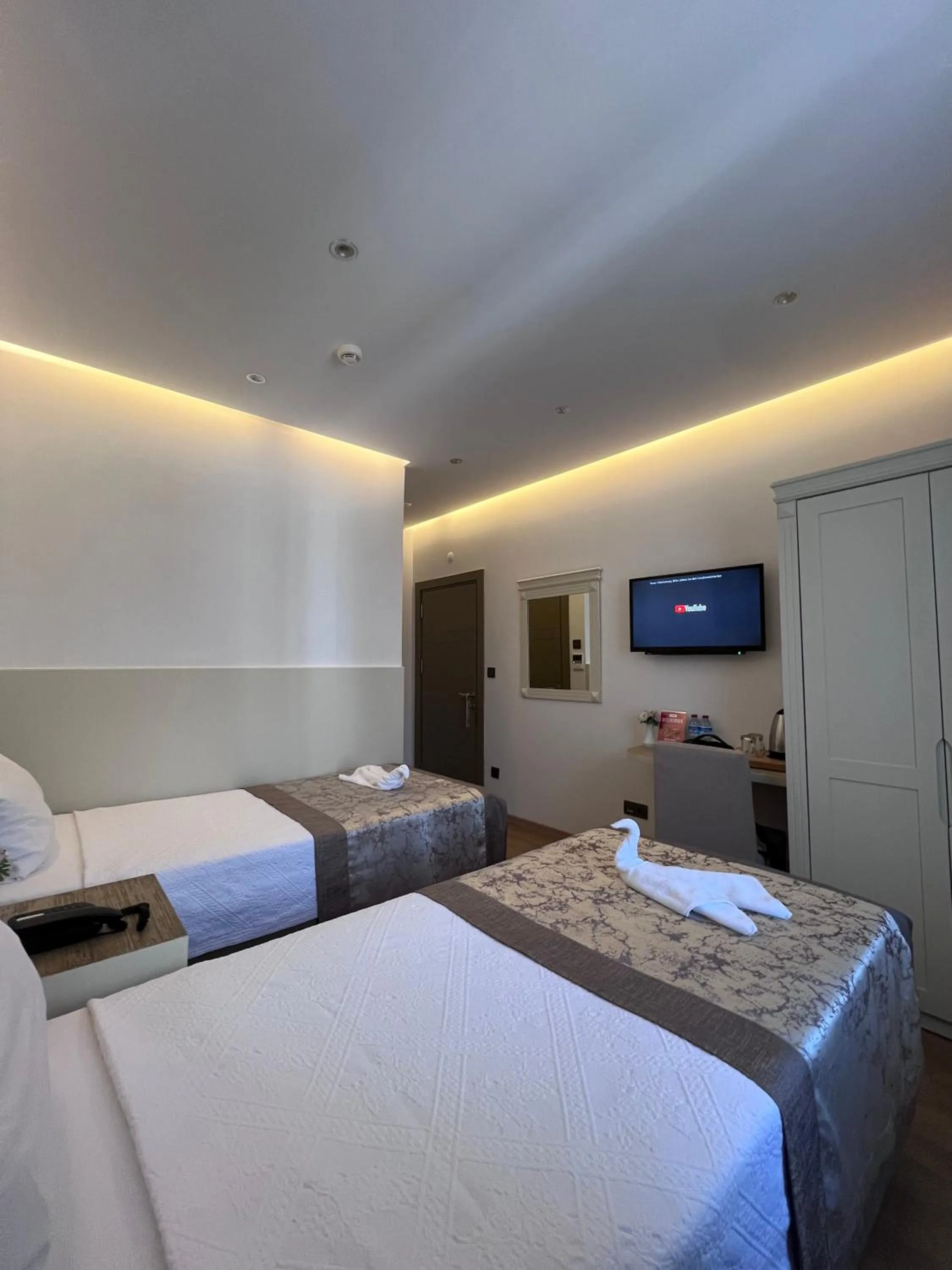 TV and multimedia, Bed in Gul Hotel