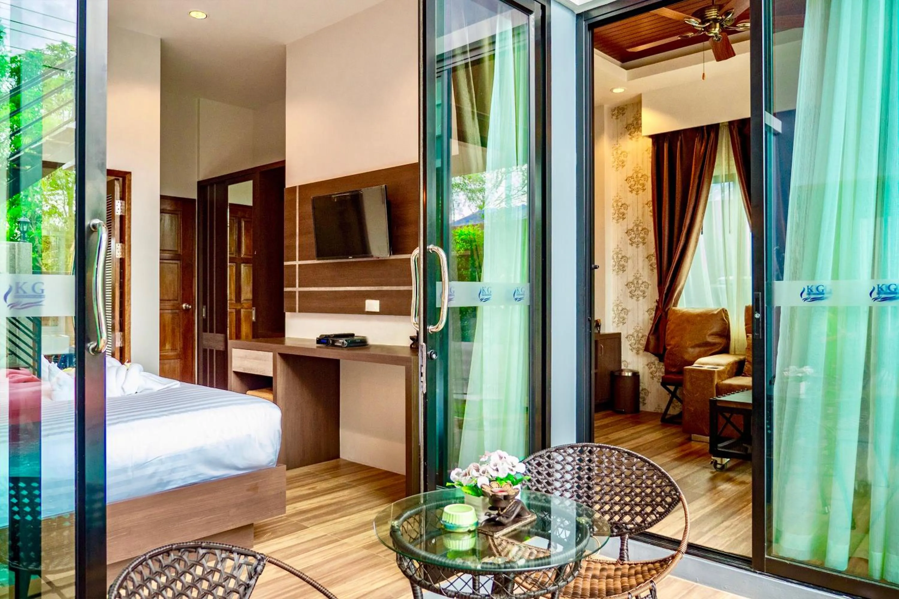 Facade/entrance, Bed in KG Private Pool Villas Soi 9