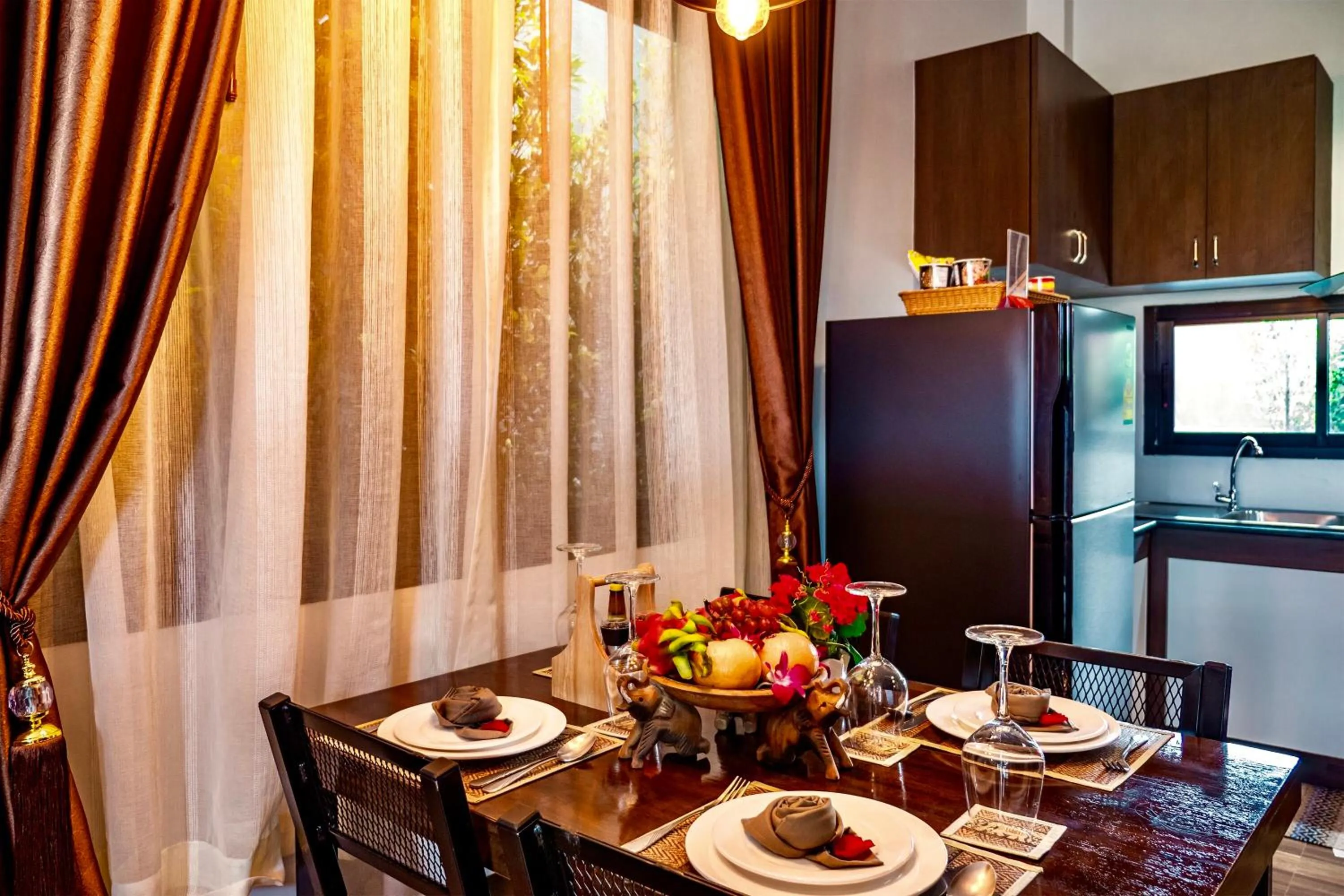 Dining area in KG Private Pool Villas Soi 9