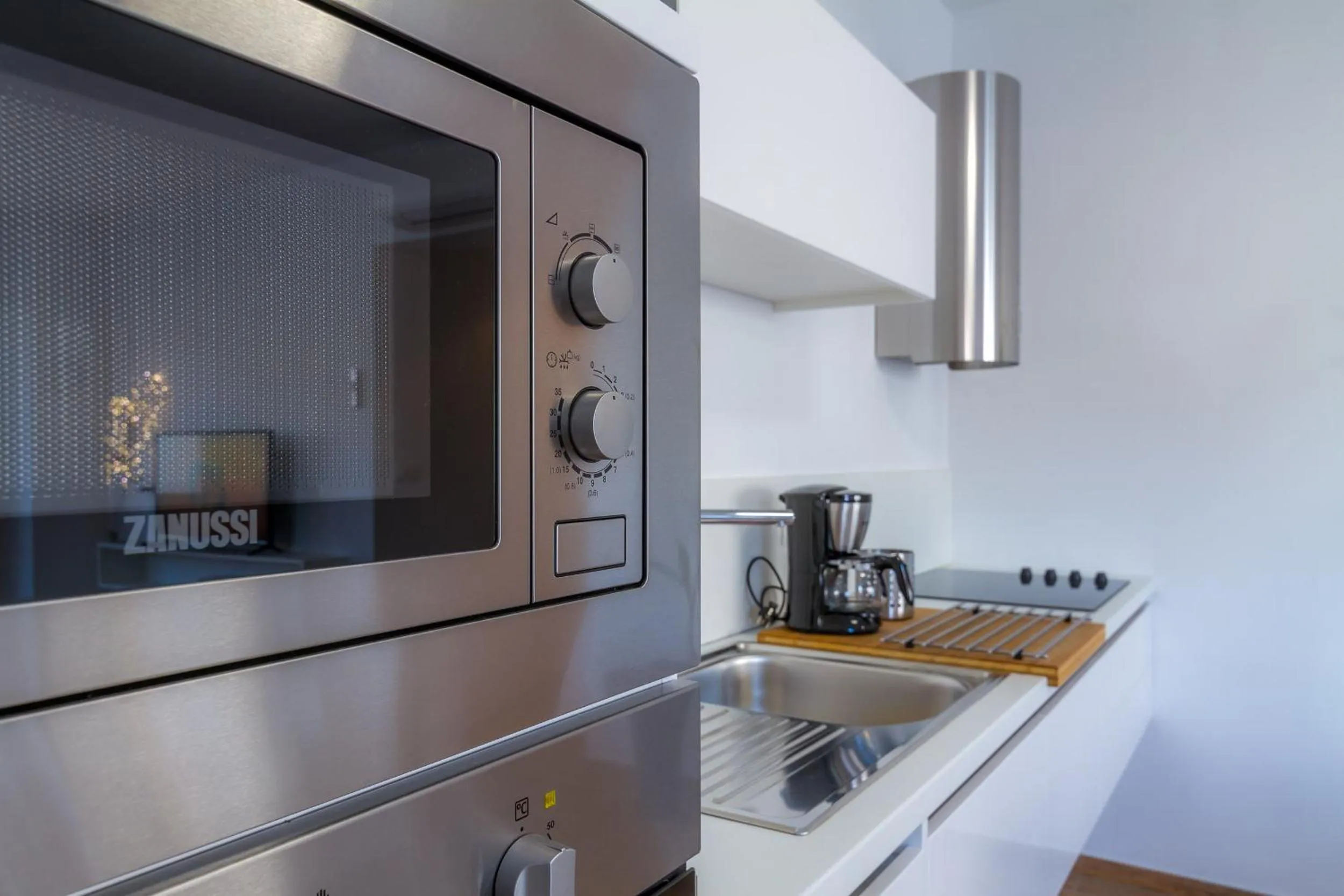 Kitchen or kitchenette in Villa Royal