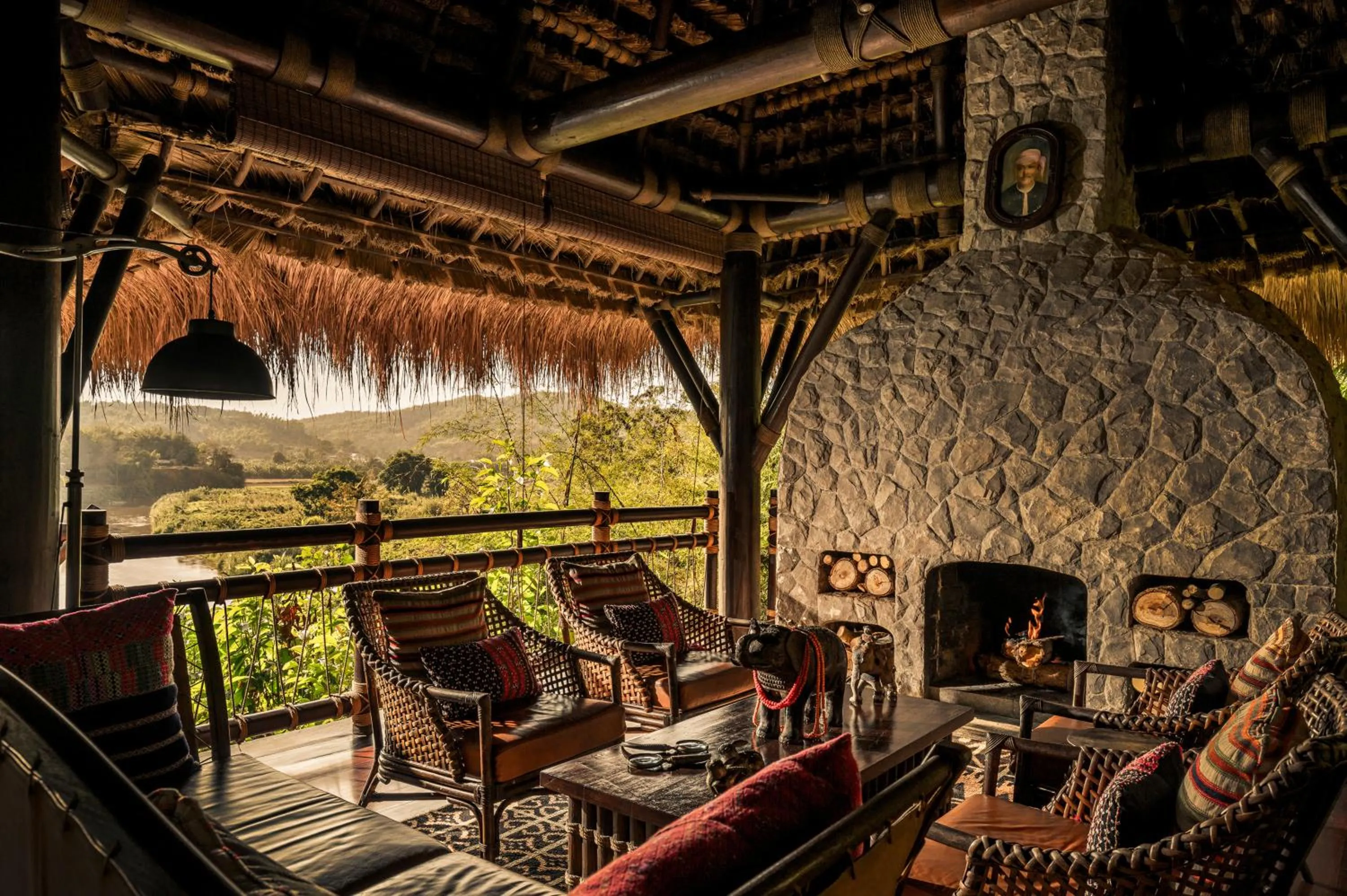 Lounge or bar in Four Seasons Tented Camp Golden Triangle