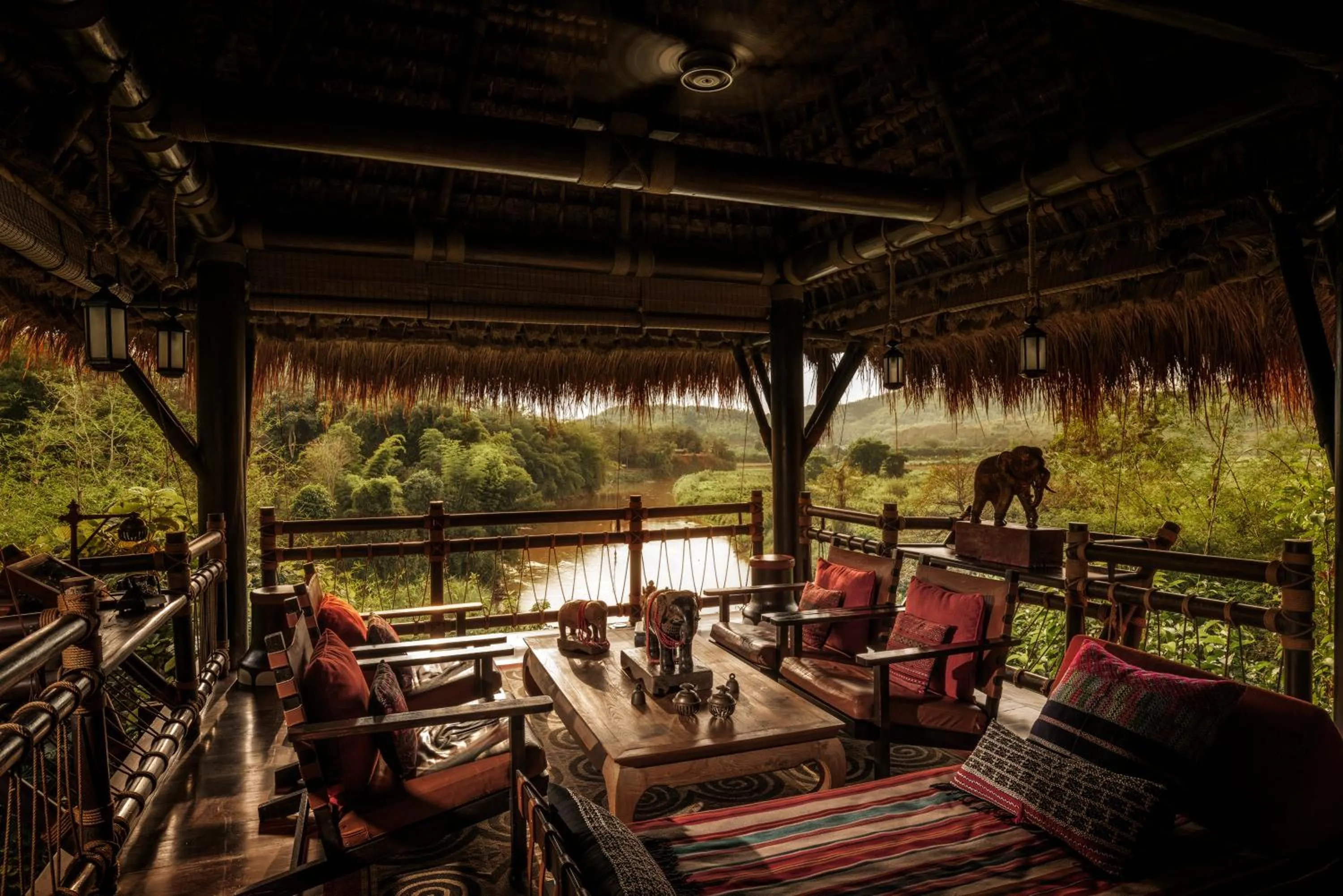 Lounge or bar in Four Seasons Tented Camp Golden Triangle