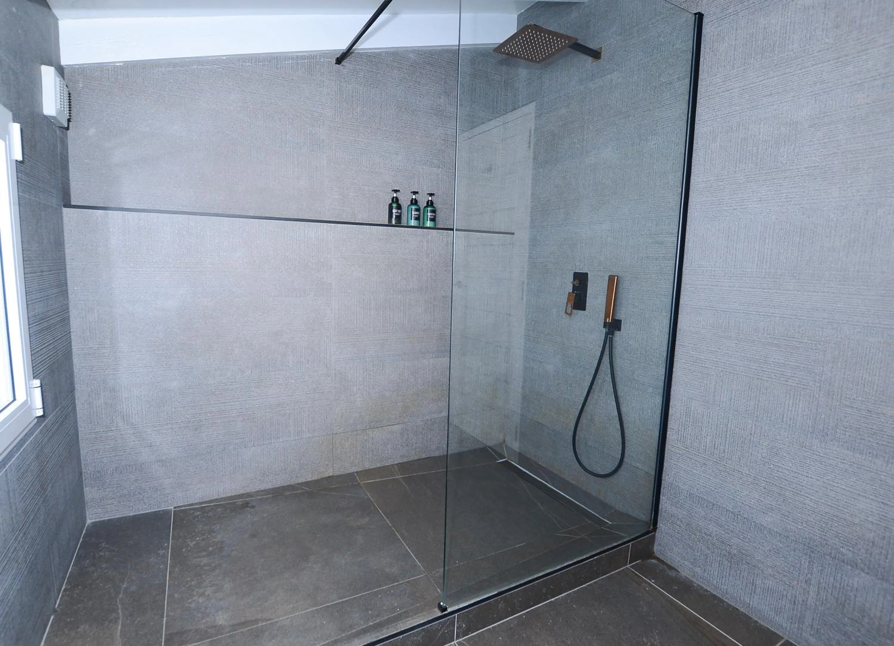 Shower in Casa Pedramala
