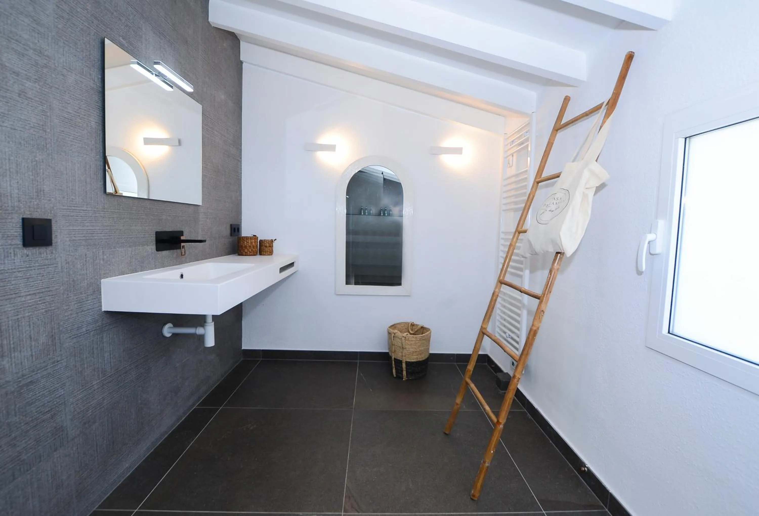 Bathroom, Bed in Casa Pedramala