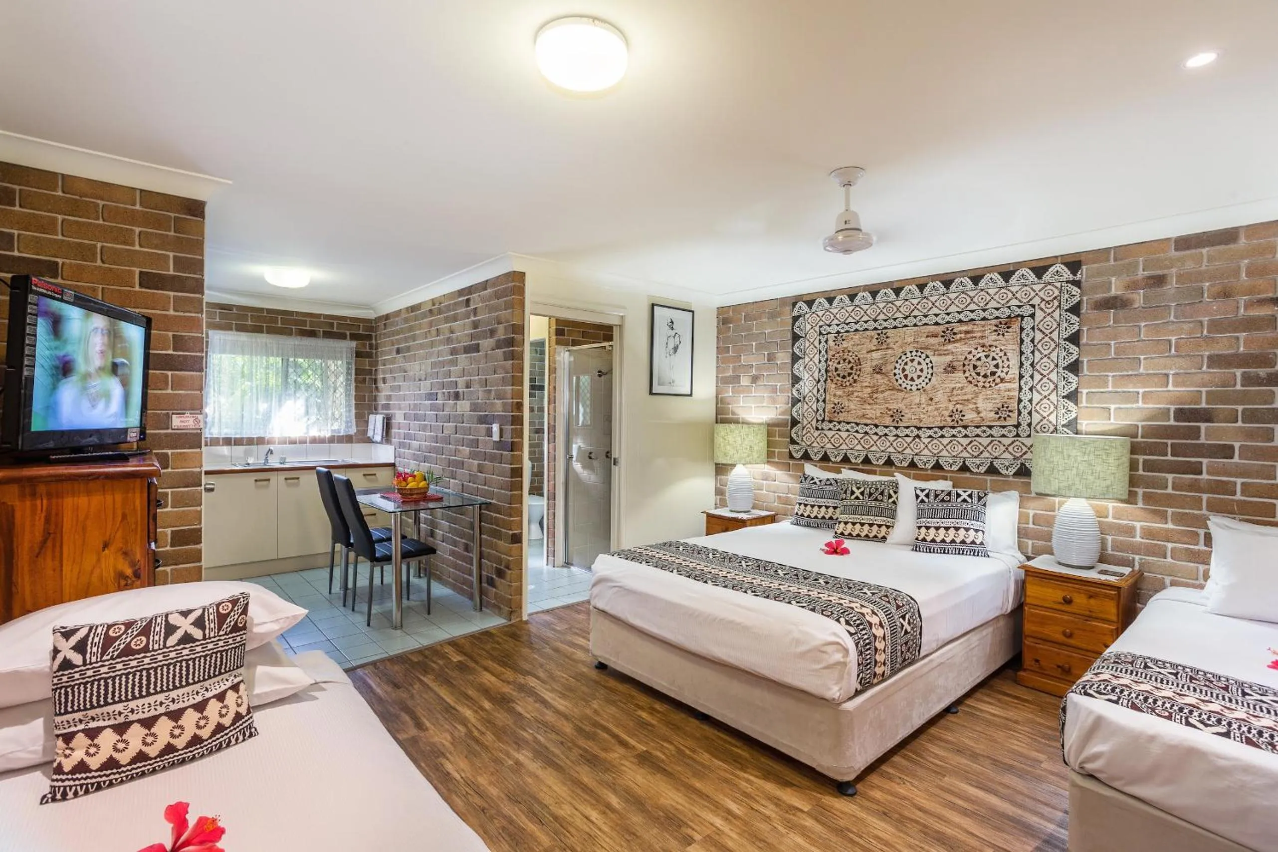 Bed in Sunshine Coast Airport Motel