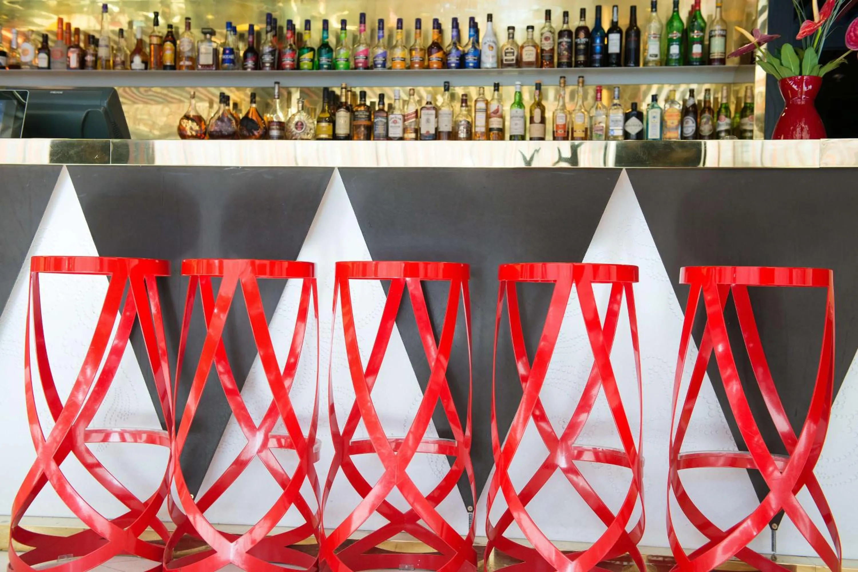 Lounge or bar in Scandic Paasi