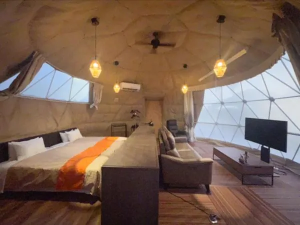 Glamping - Dog Friendly - Modern Japanese Style Room with Shared Bathroom and Toilet in LiVEMAX RESORT Hakodate Greenpia Onuma