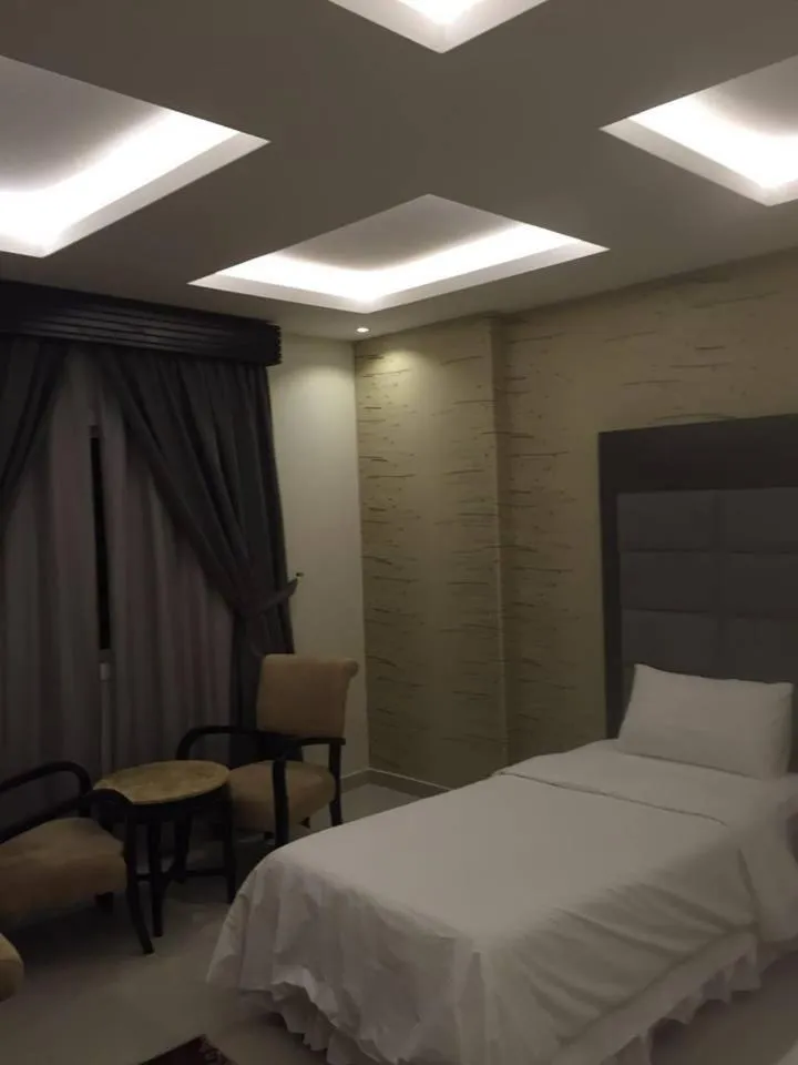 Photo of the whole room, Bed in Rukon Buotat 15