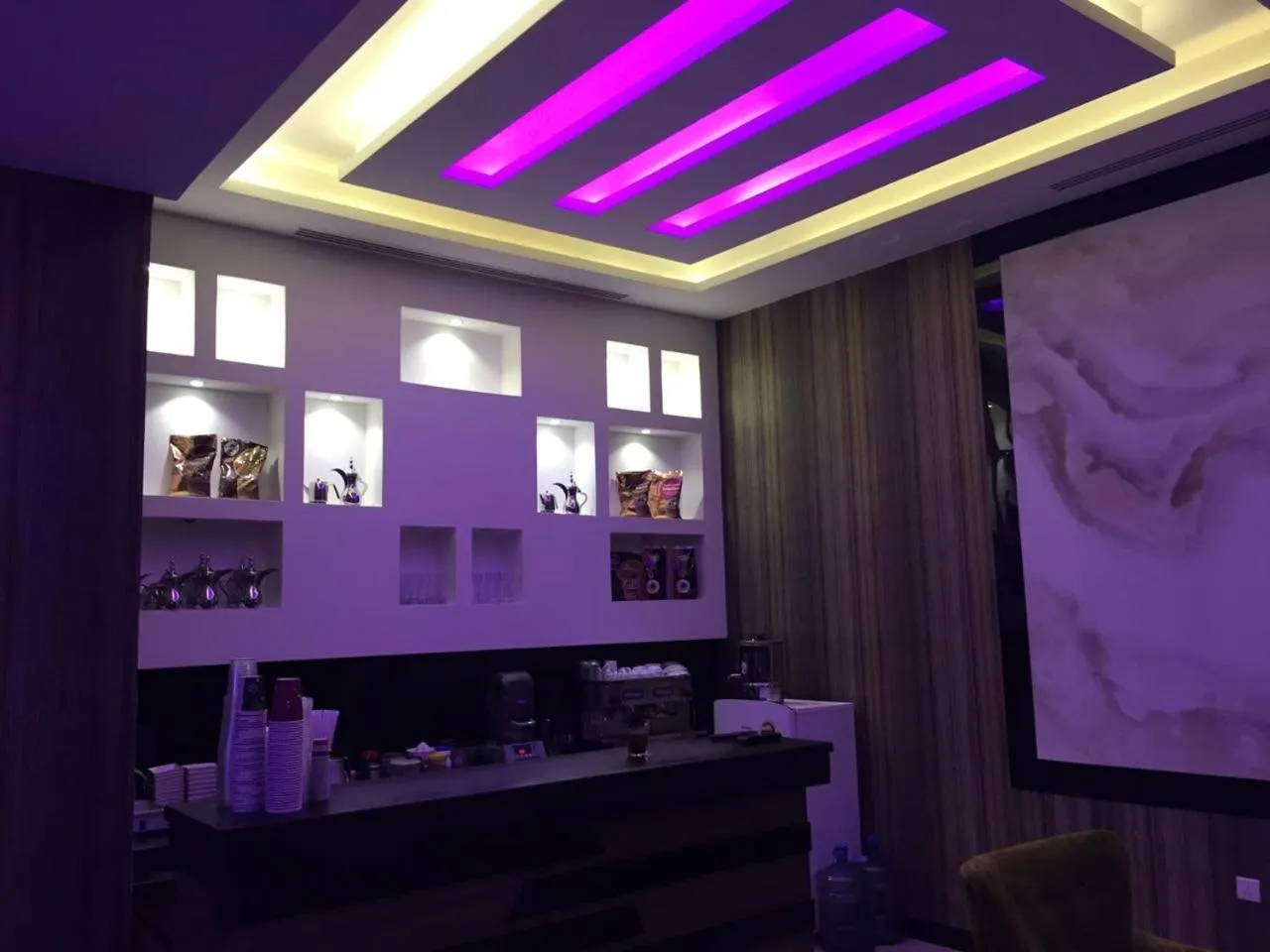 Coffee/tea facilities in Rukon Buotat 15