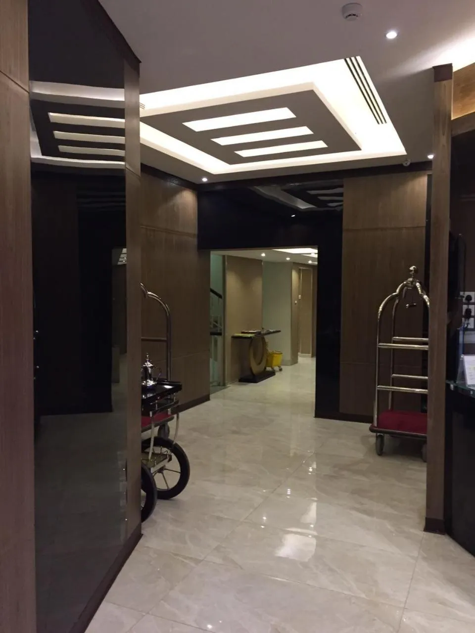 Lobby or reception in Rukon Buotat 15