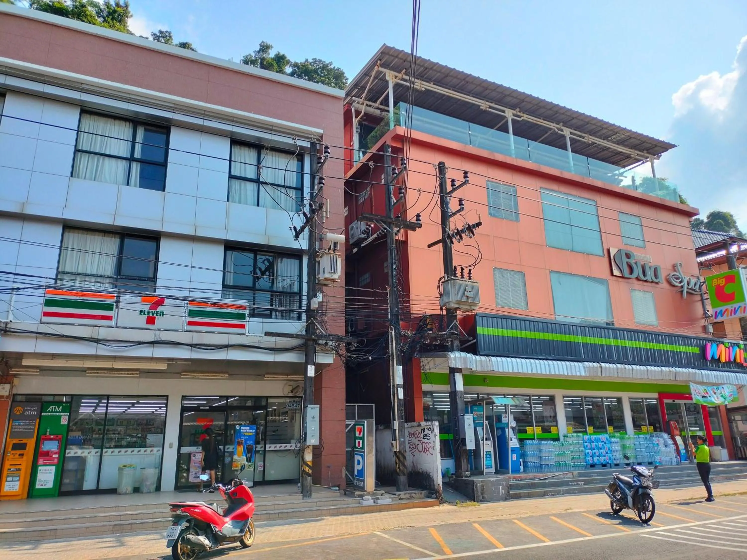 Property building in Baan Saikao Plaza Hotel & Service Apartment