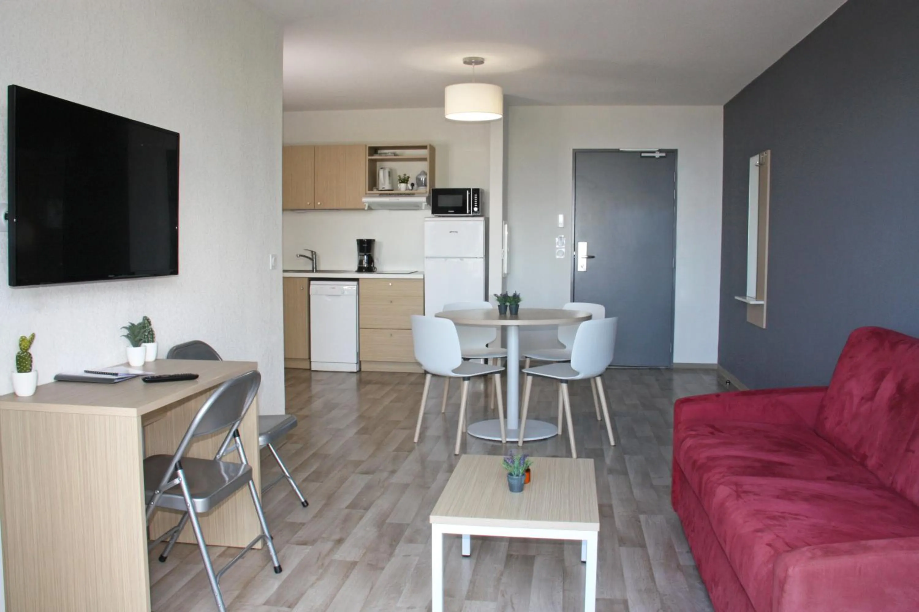 Kitchen or kitchenette in Résidence Vacances - Azureva Roquebrune-Cap-Martin