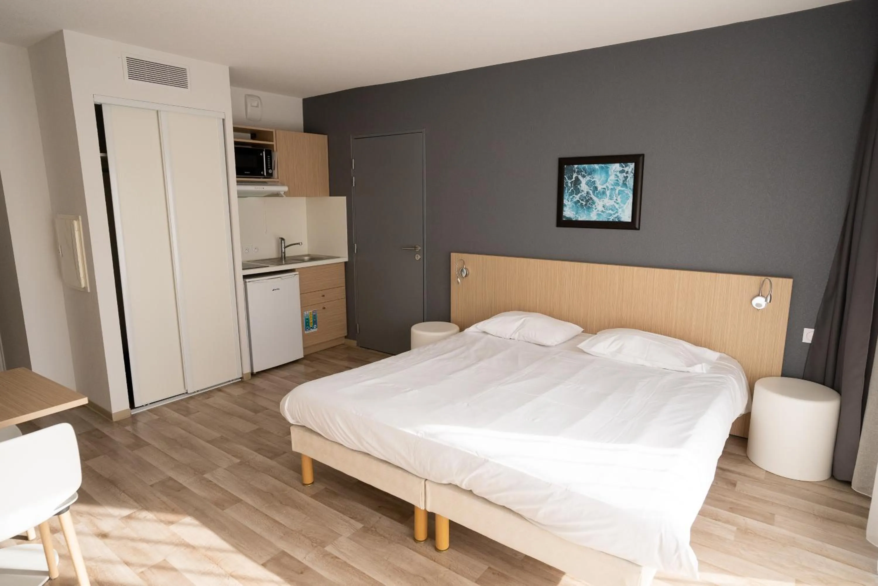 Photo of the whole room, Bed in Résidence Vacances - Azureva Roquebrune-Cap-Martin