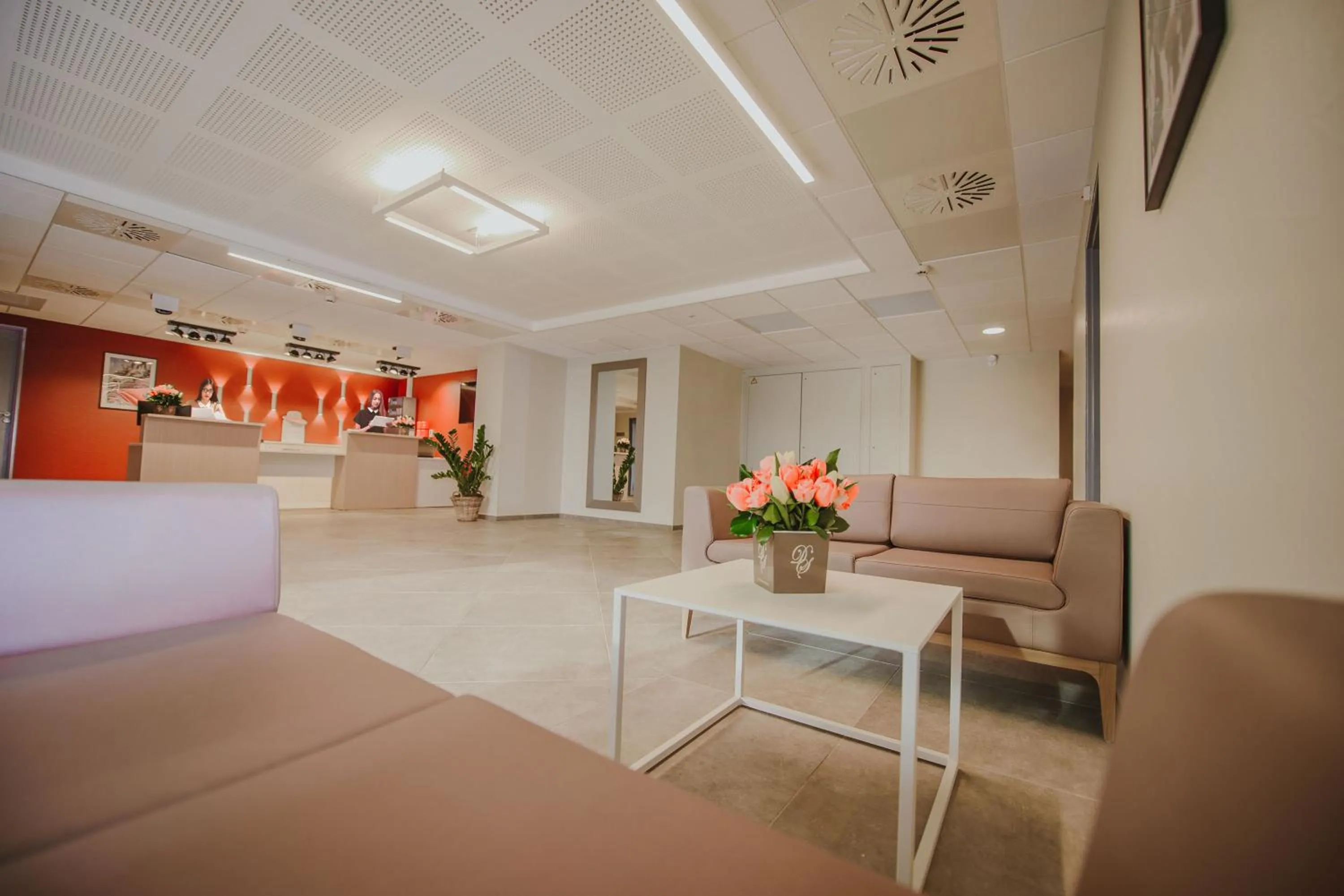 Lobby or reception in Résidence Vacances - Azureva Roquebrune-Cap-Martin