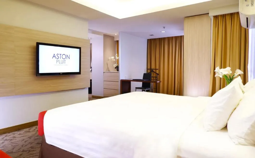 Bed in ASTON Pluit Hotel & Residence