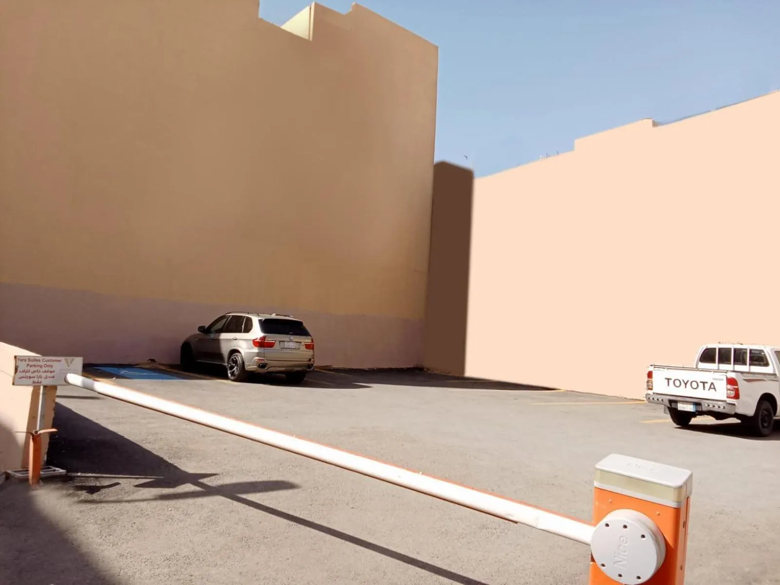 Parking in Yara Suites