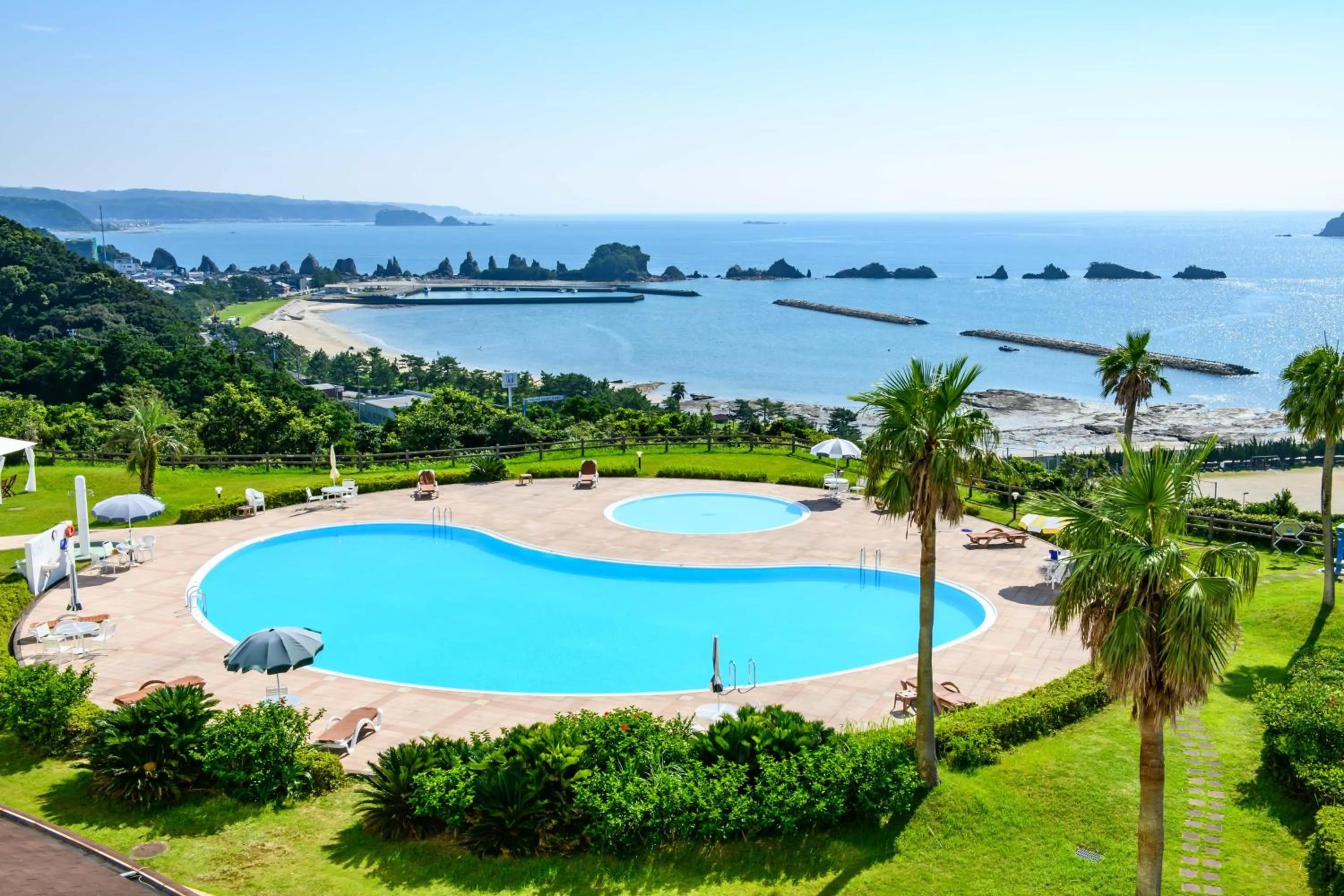 Swimming pool, Pool View in Kushimoto Royal Hotel, Nanki