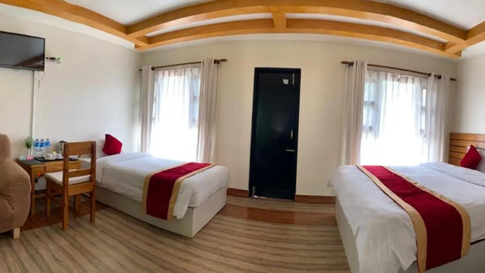 Communal lounge/ TV room in The Lapsi Tree