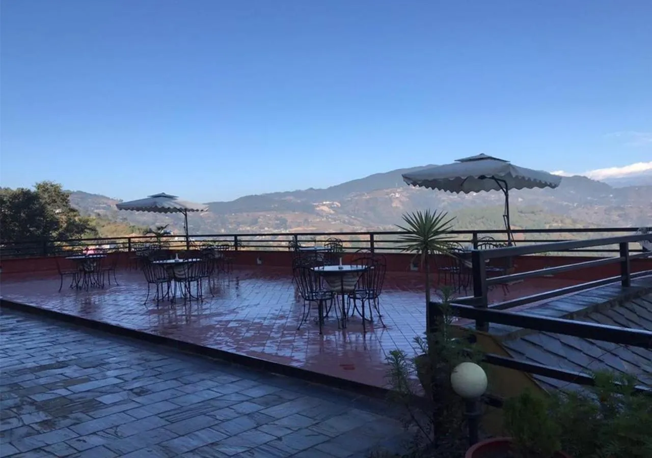 Restaurant/places to eat in The Lapsi Tree