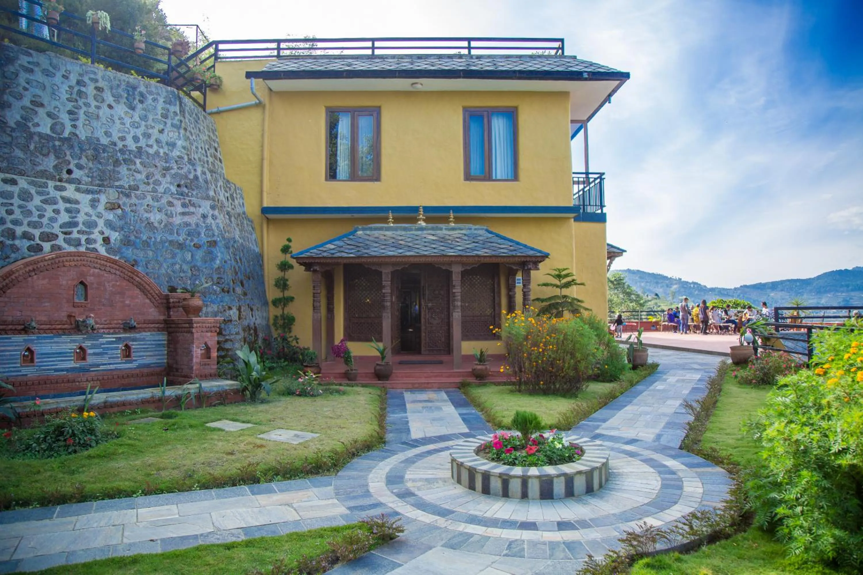 Garden in The Lapsi Tree