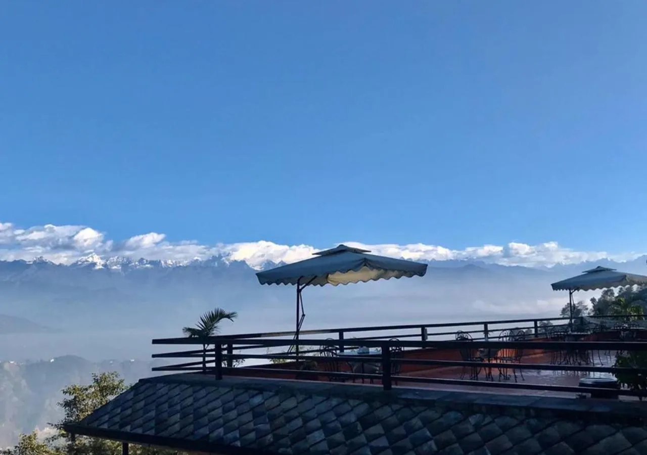 Restaurant/places to eat in The Lapsi Tree