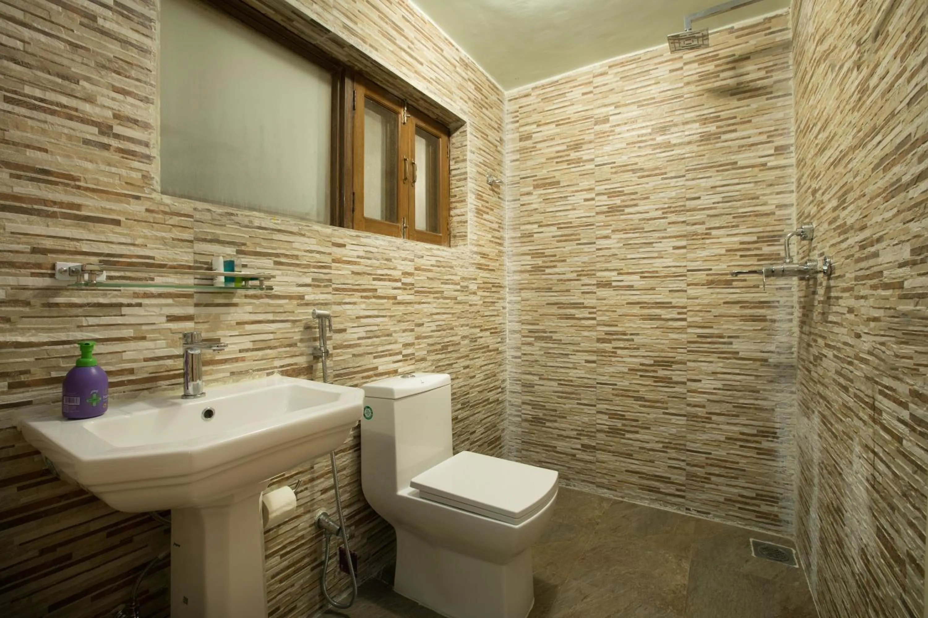 Bathroom in The Lapsi Tree