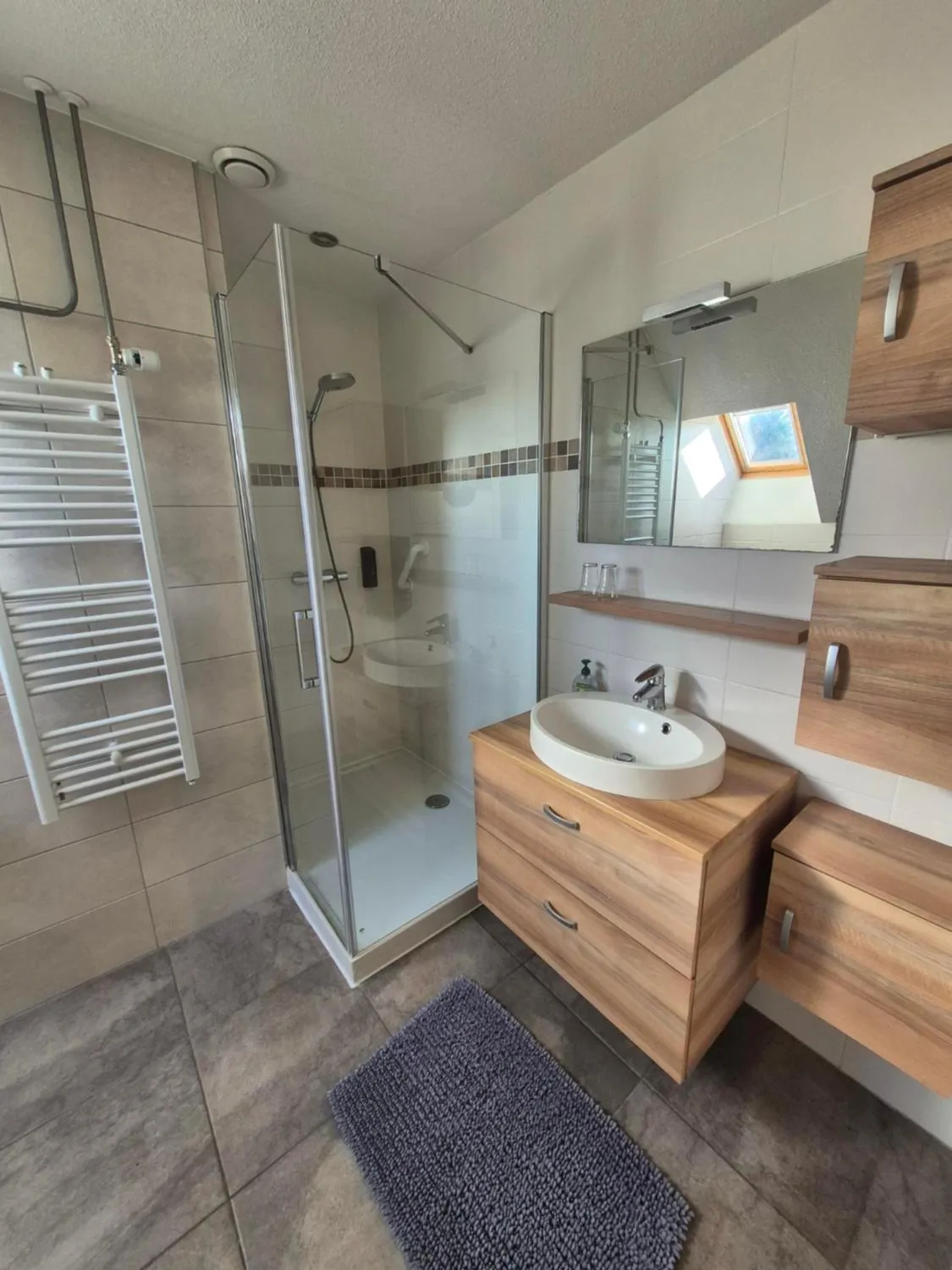 Bathroom in Hotel Restaurant 't Trefpunt