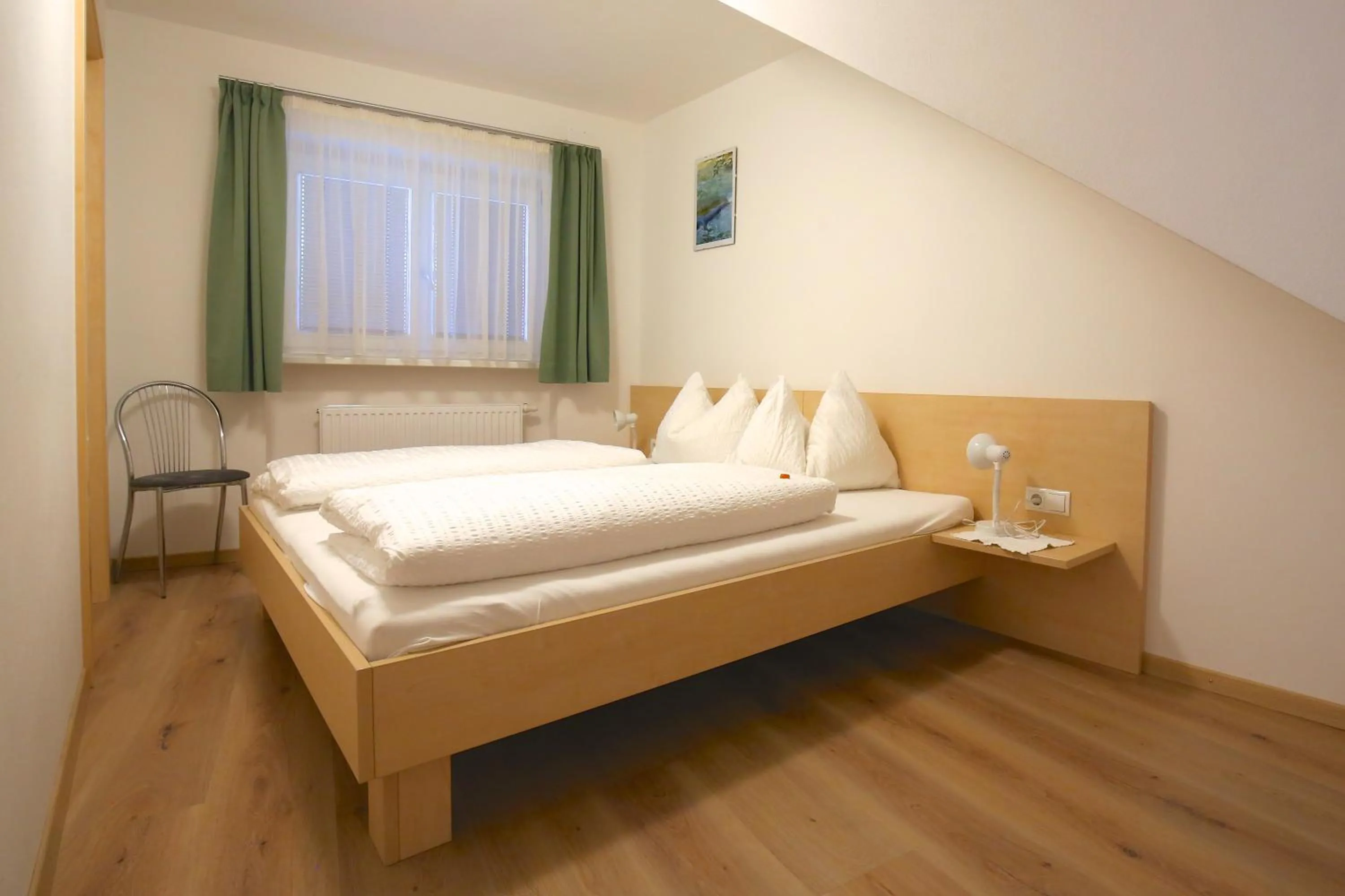 Bedroom, Bed in Residence die Färbe