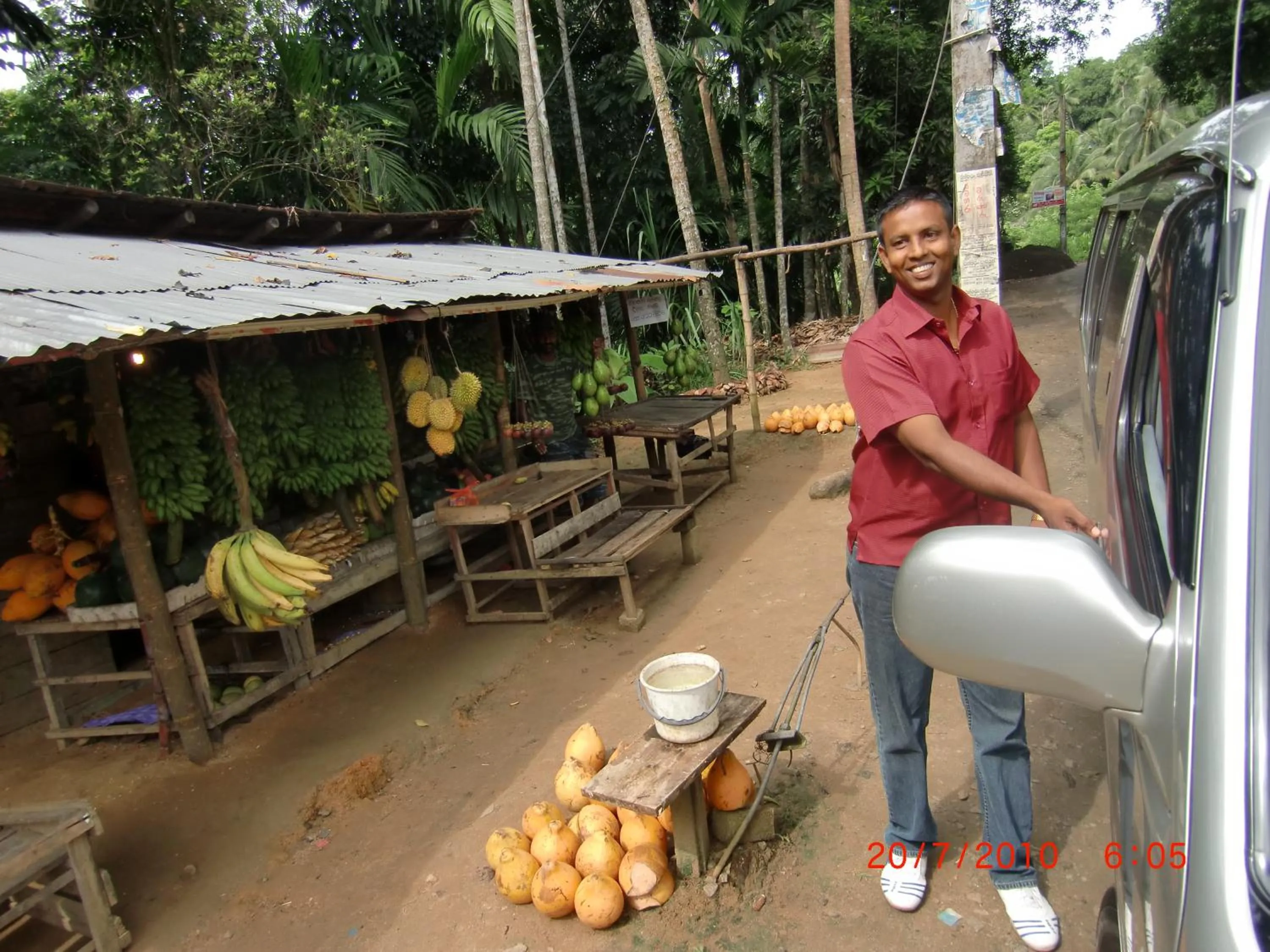 People in Shanith Guesthouse Negombo , beach road