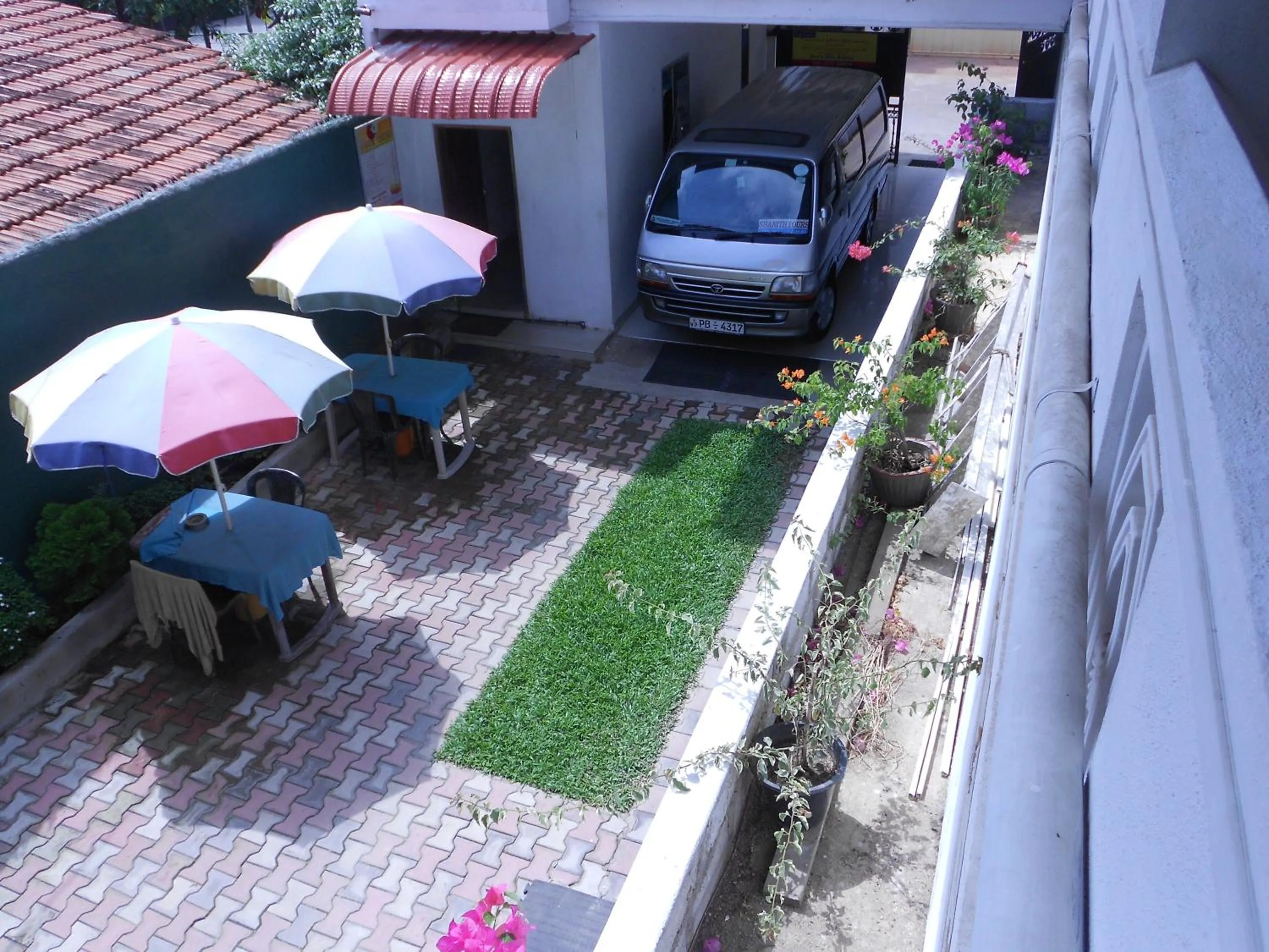 Garden view in Shanith Guesthouse Negombo , beach road